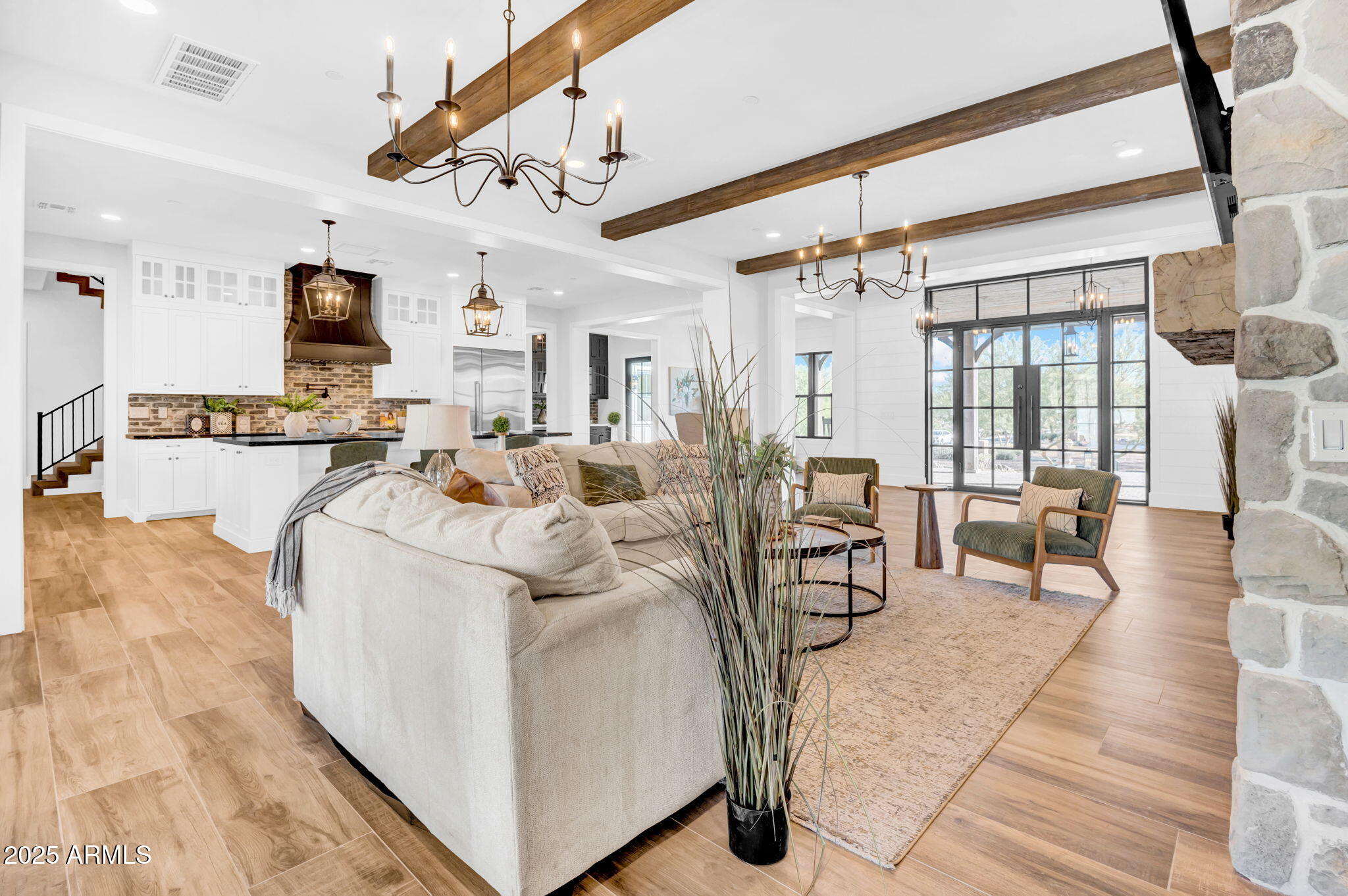 21071 W CANYON Drive