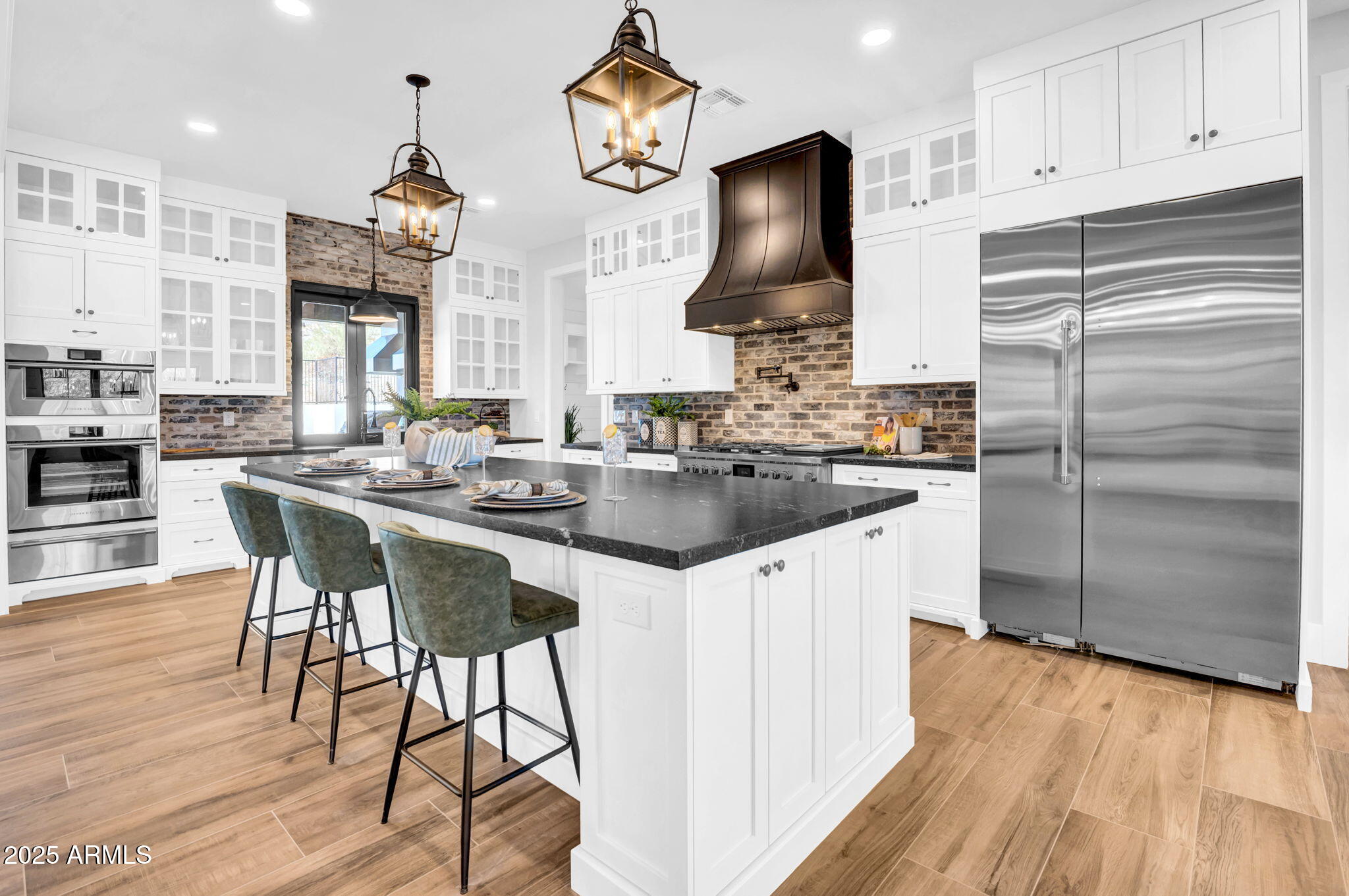 21071 W CANYON Drive