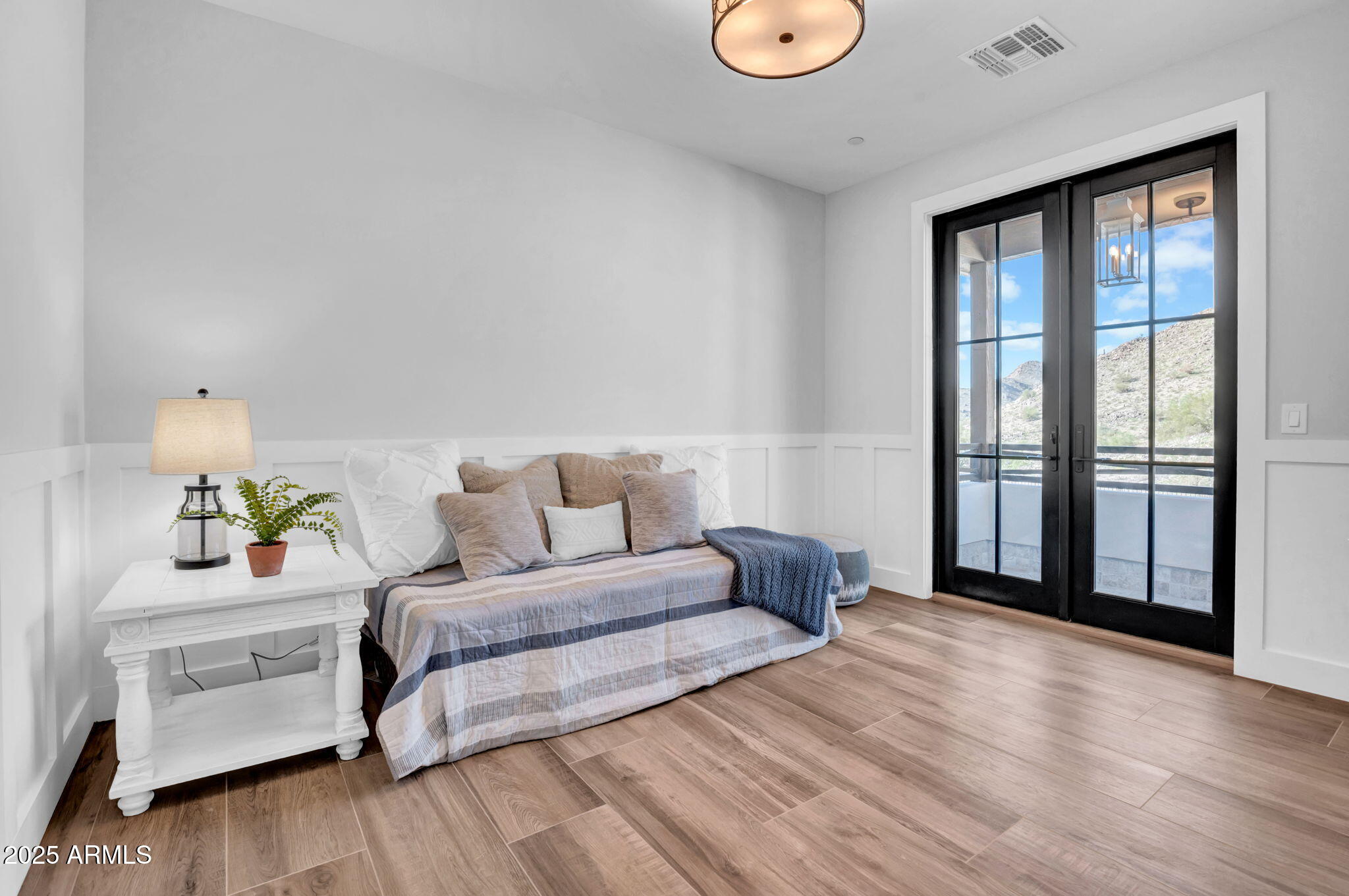 21071 W CANYON Drive