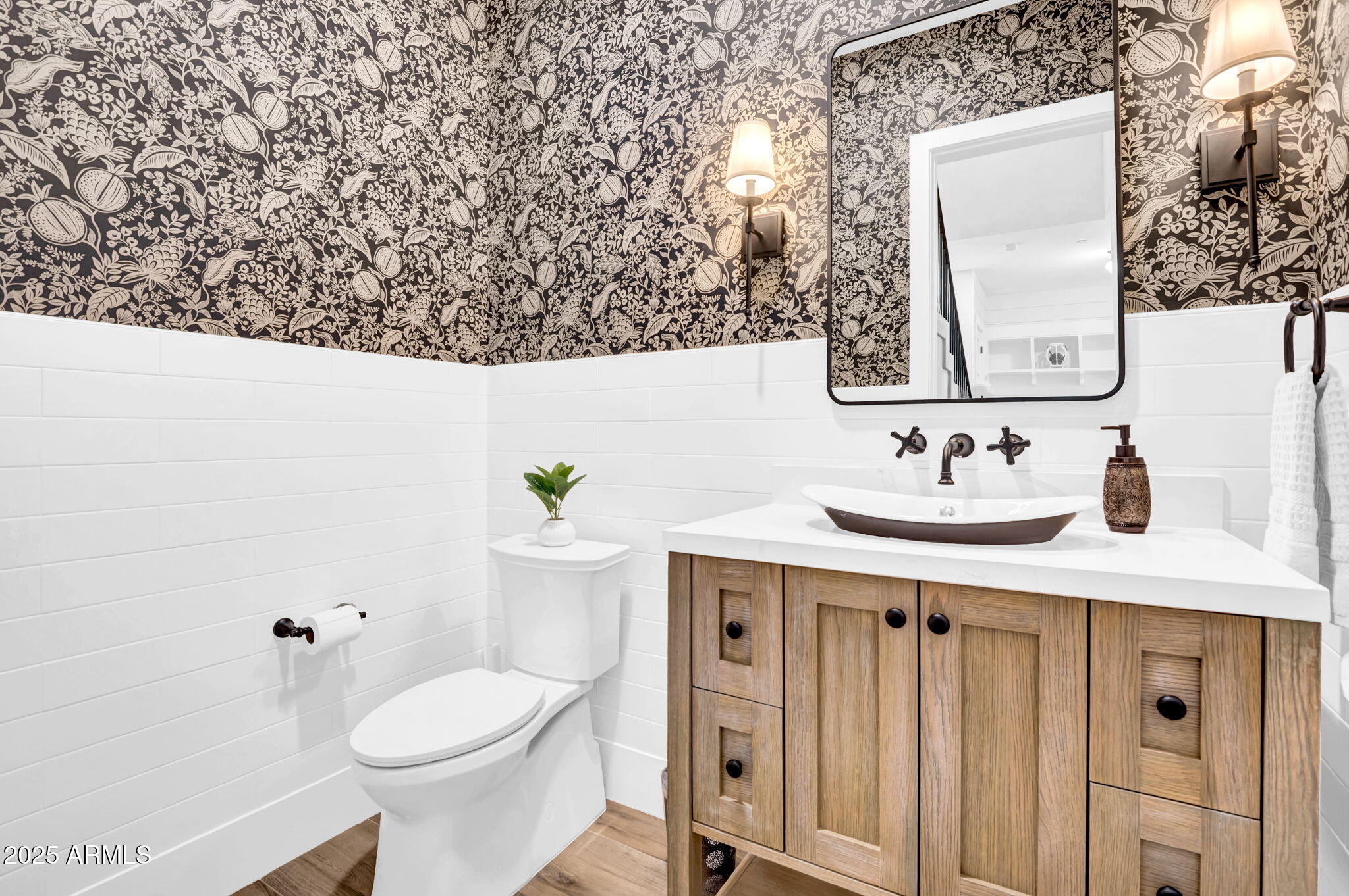 21071 W CANYON Drive