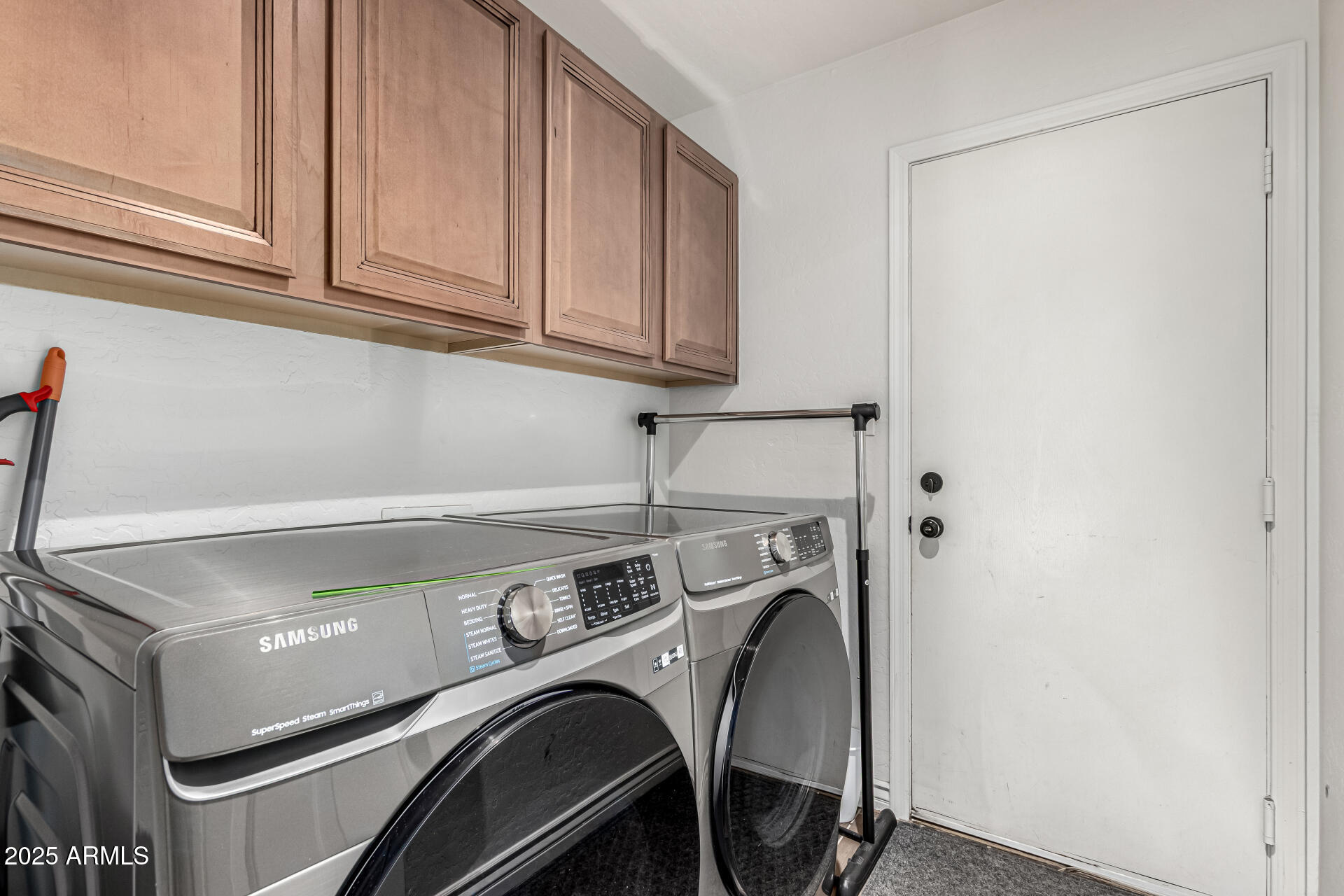 729 E GLENHAVEN Drive