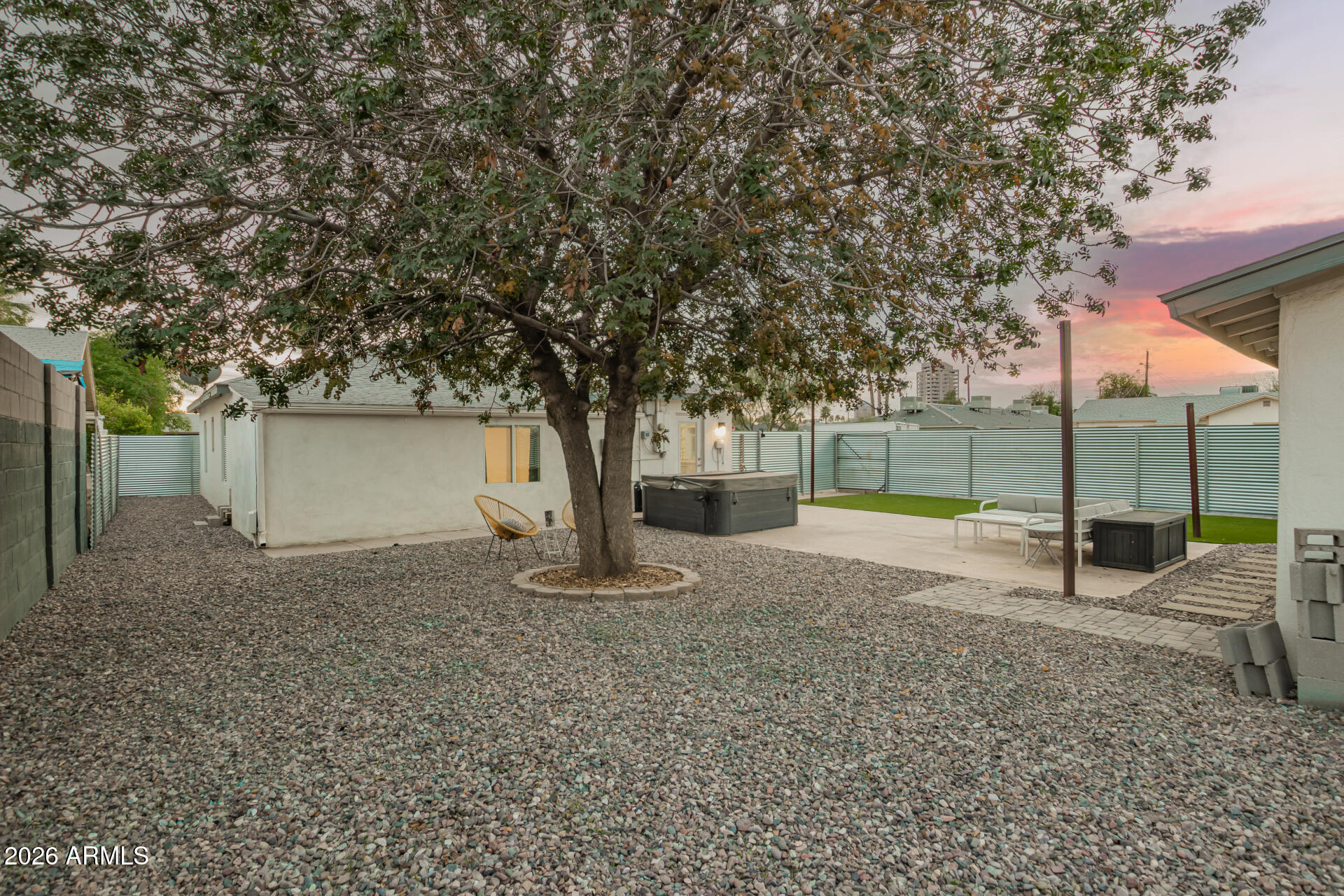 1328 E WELDON Avenue