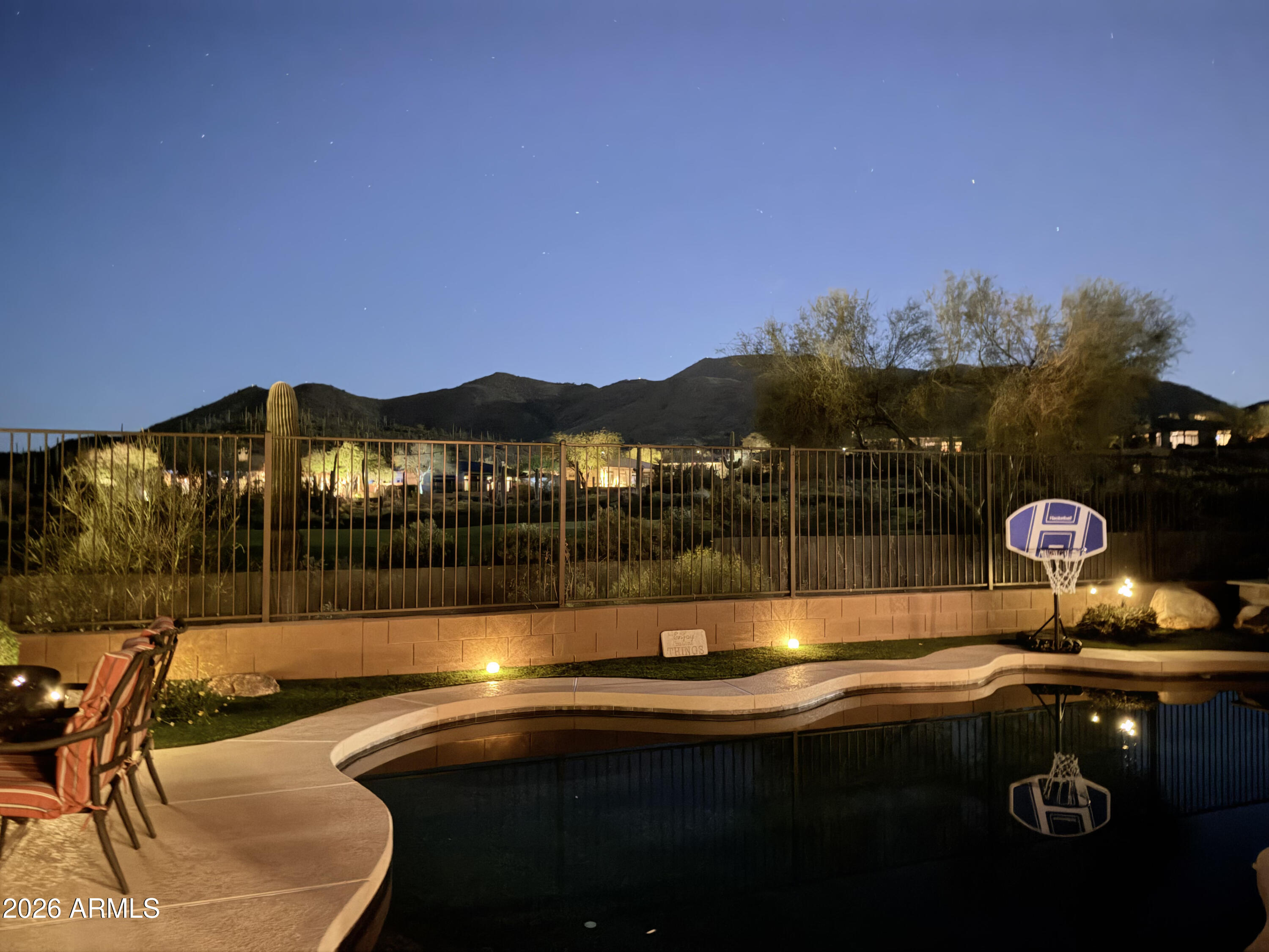 2302 W HAZELHURST Drive