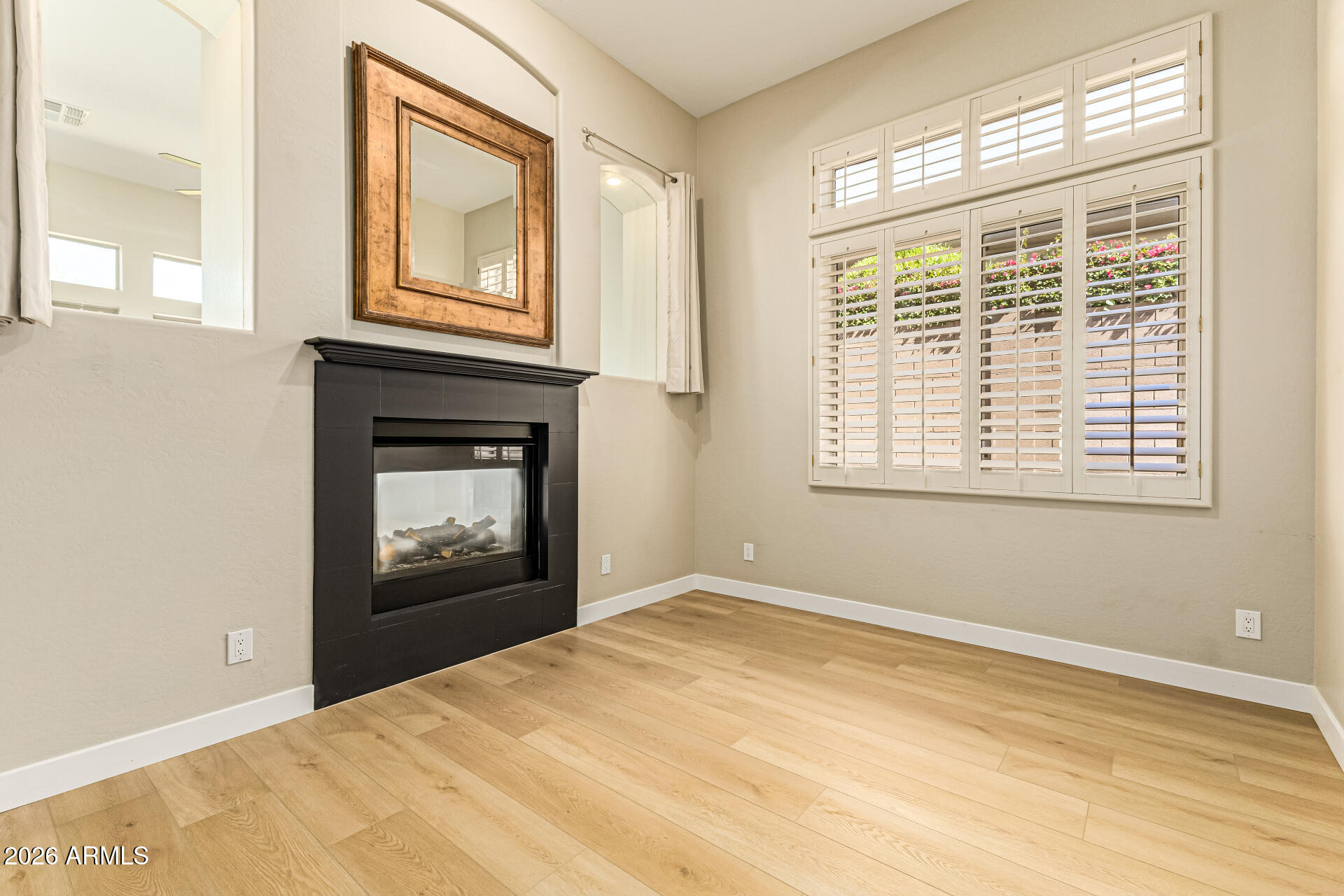 2302 W HAZELHURST Drive