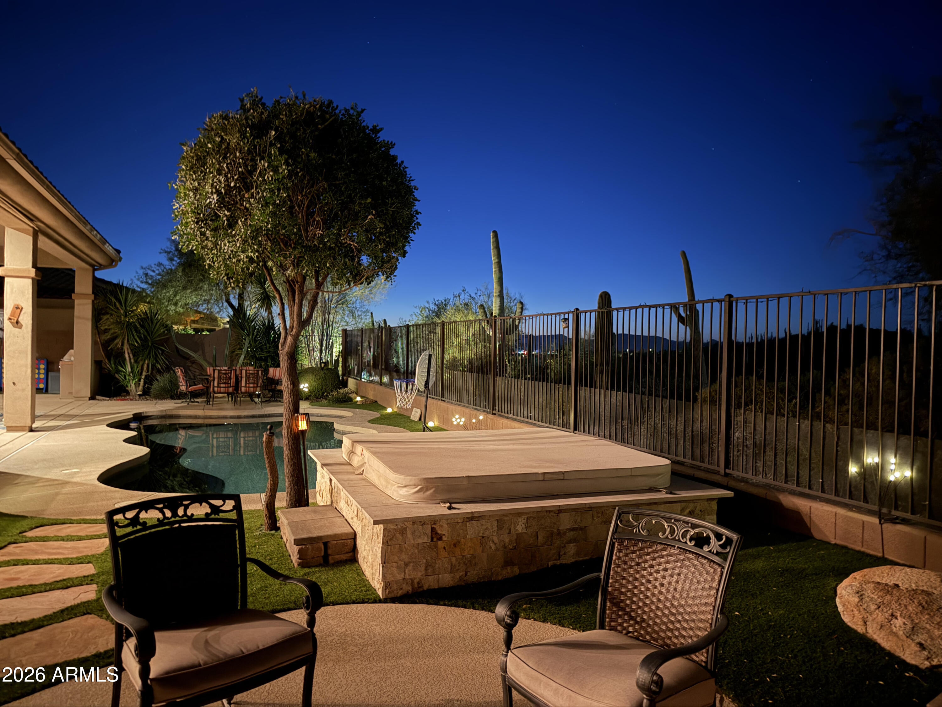 2302 W HAZELHURST Drive