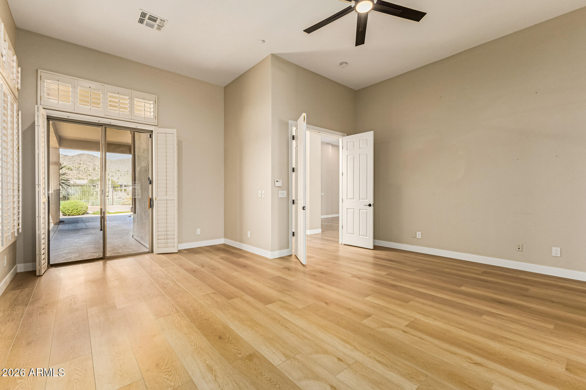 2302 W HAZELHURST Drive