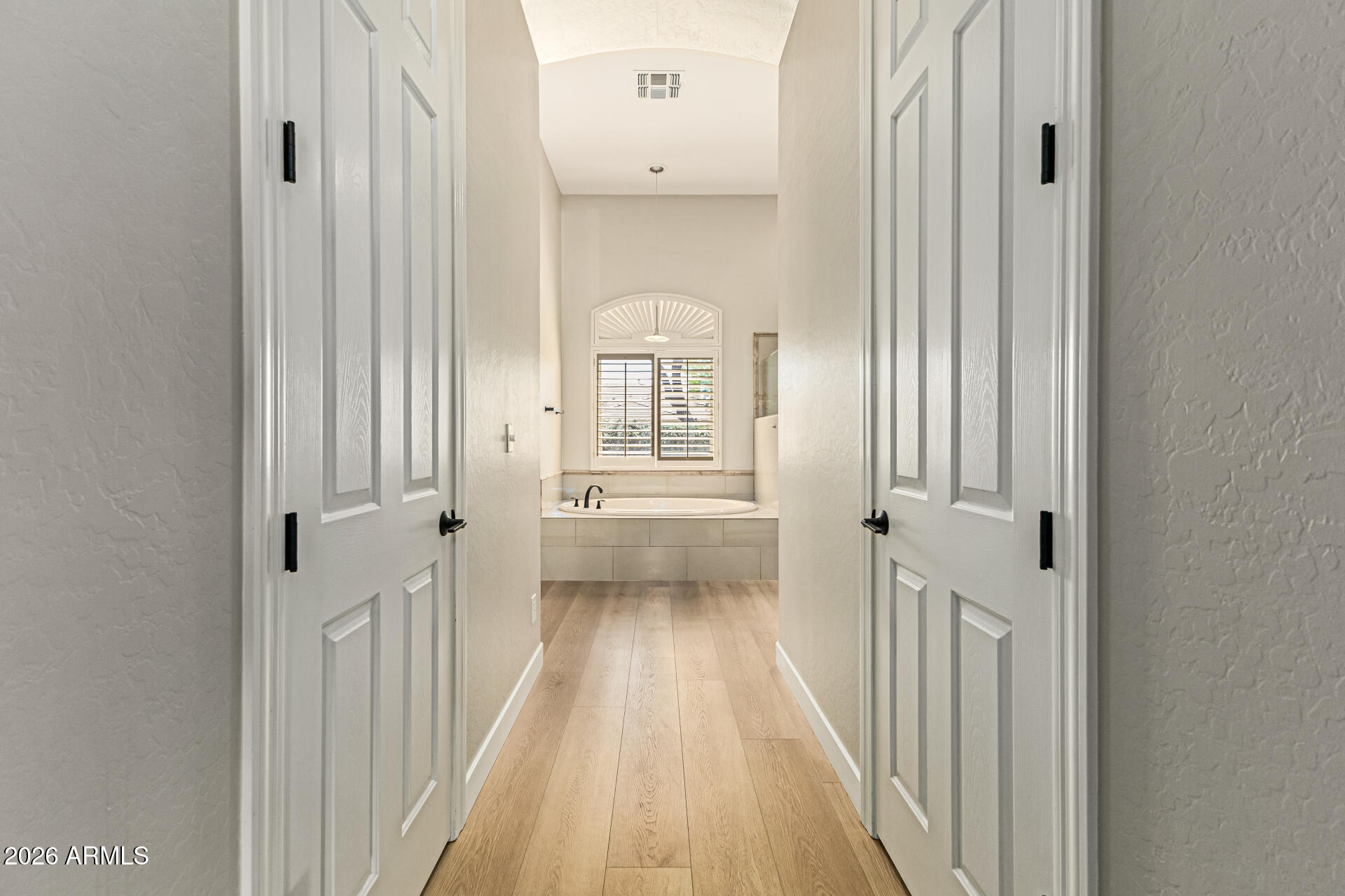 2302 W HAZELHURST Drive