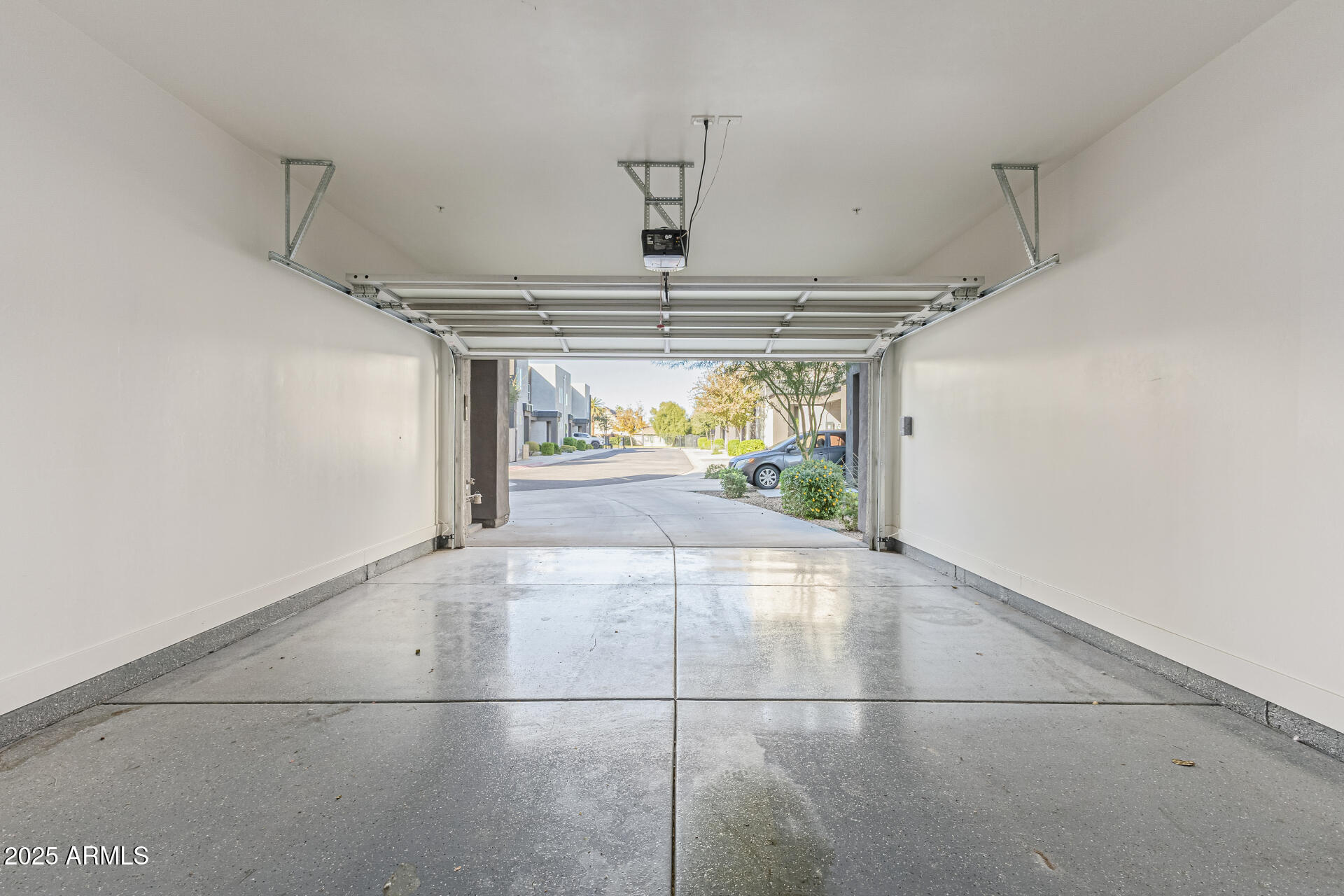 2315 E PINCHOT Avenue 113