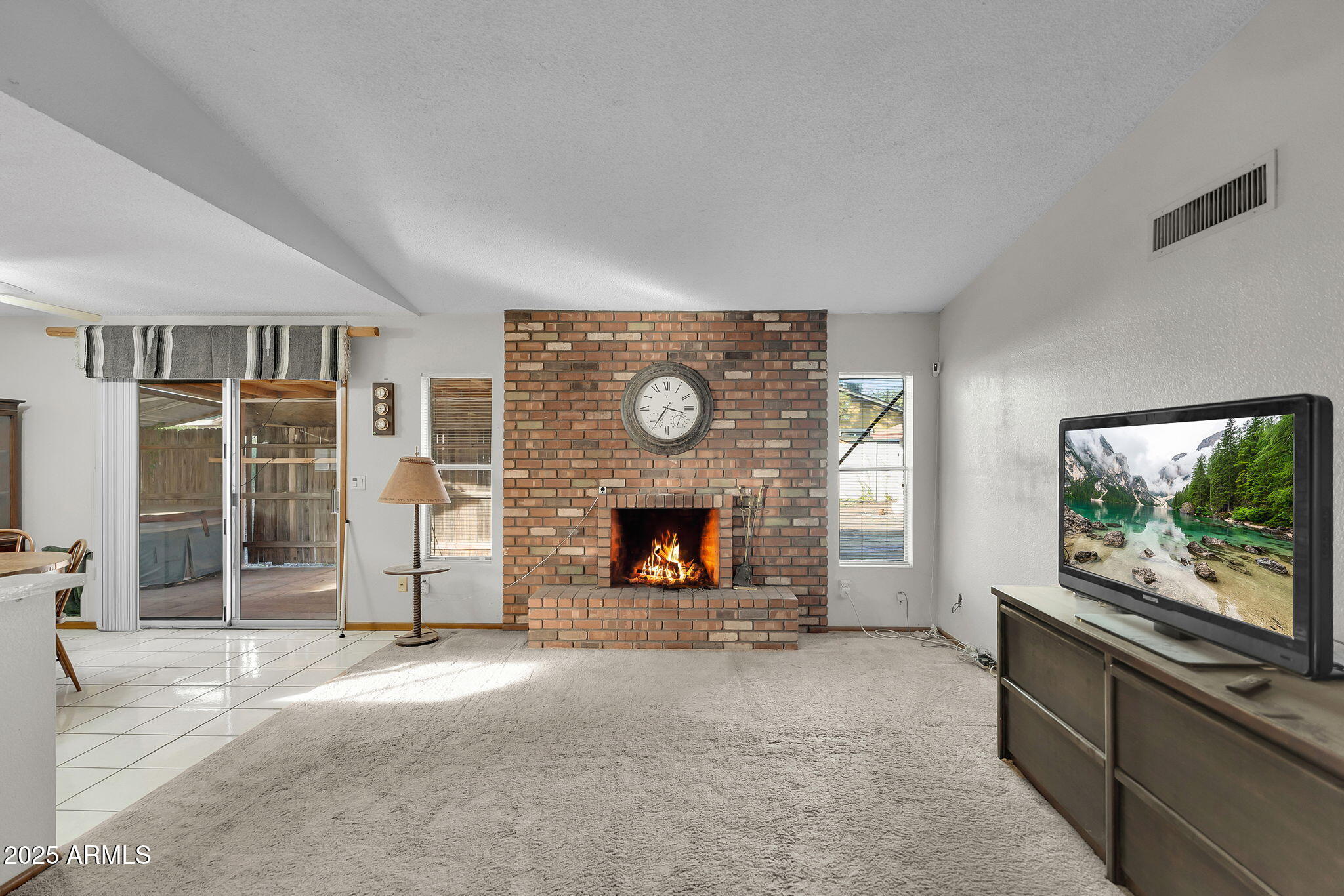 2812 E CONCHO Avenue