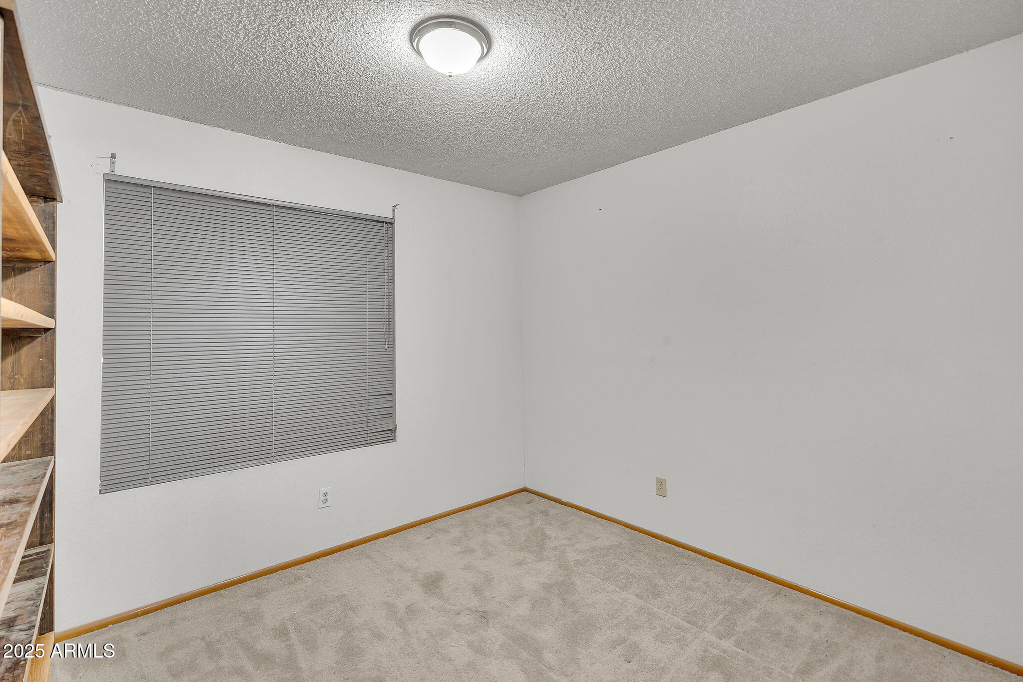 2812 E CONCHO Avenue