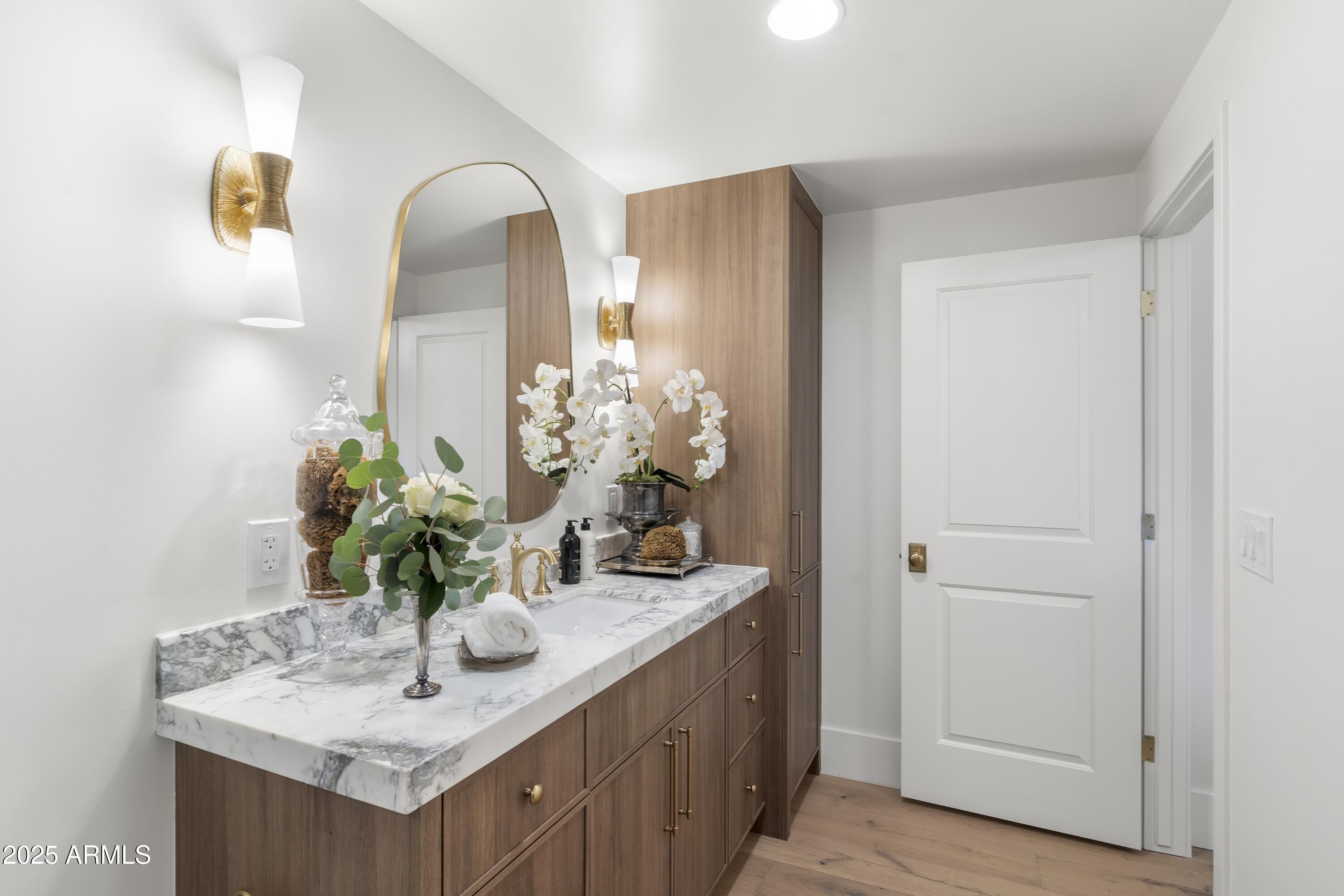 8119 E FOOTHILLS Drive