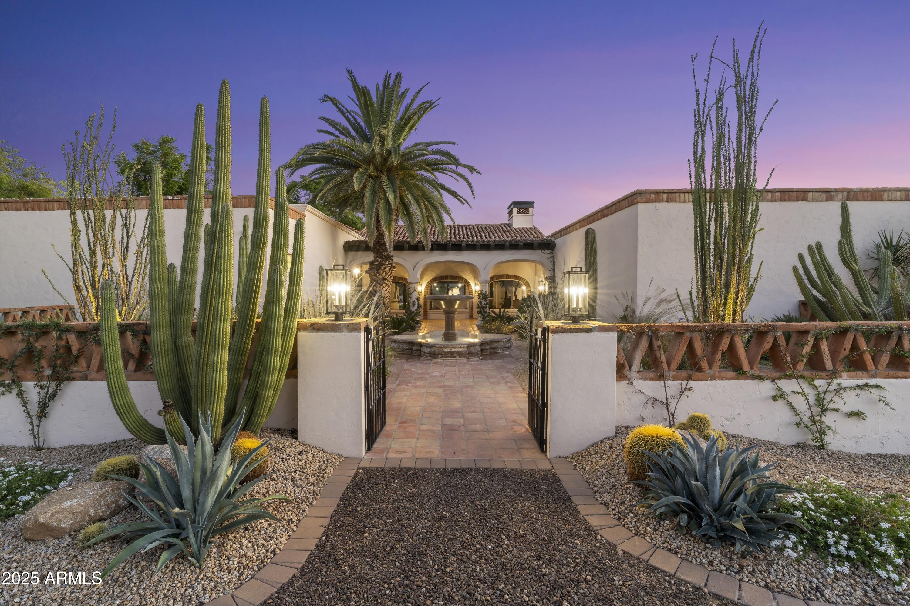 8119 E FOOTHILLS Drive