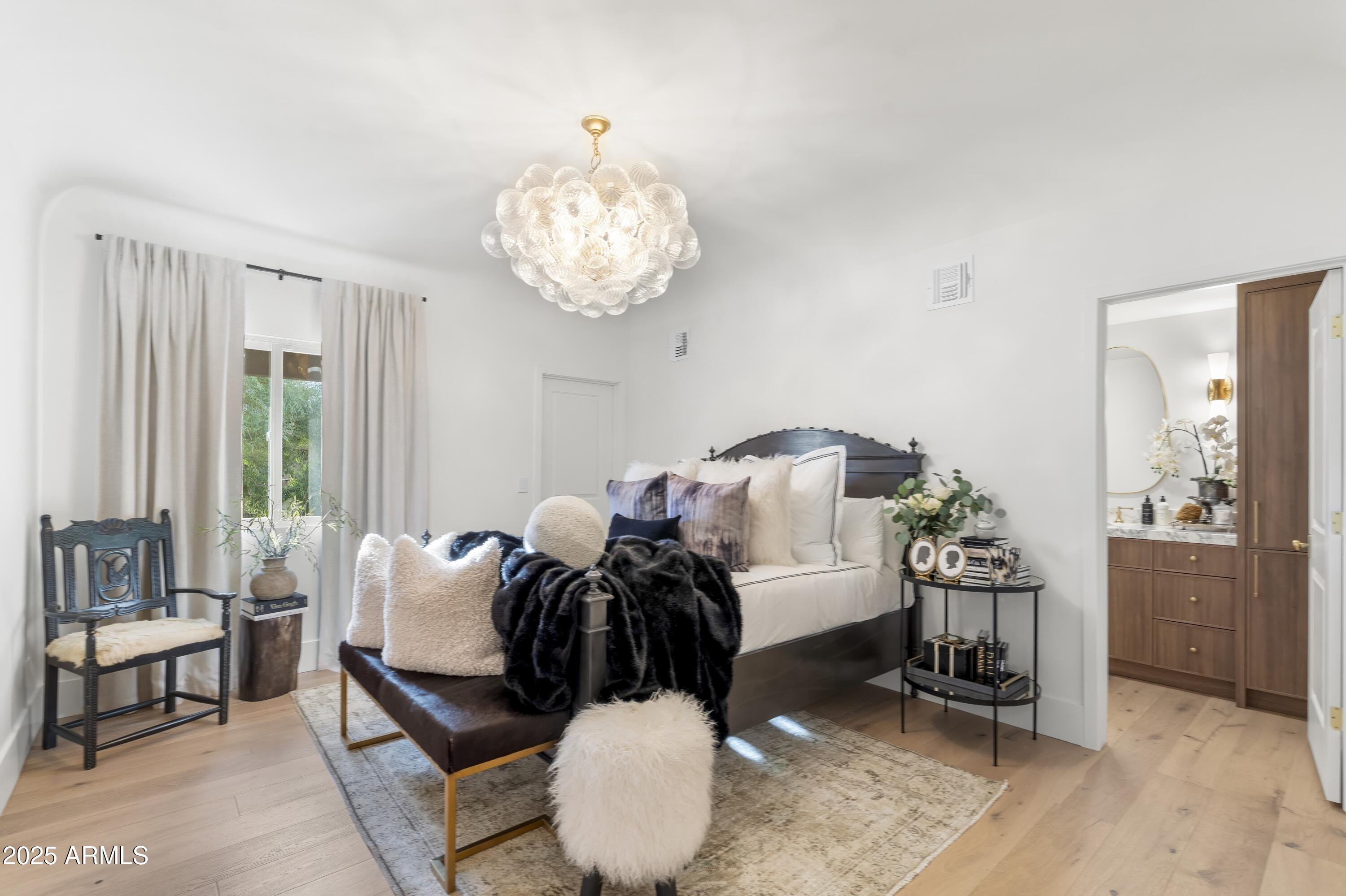 8119 E FOOTHILLS Drive