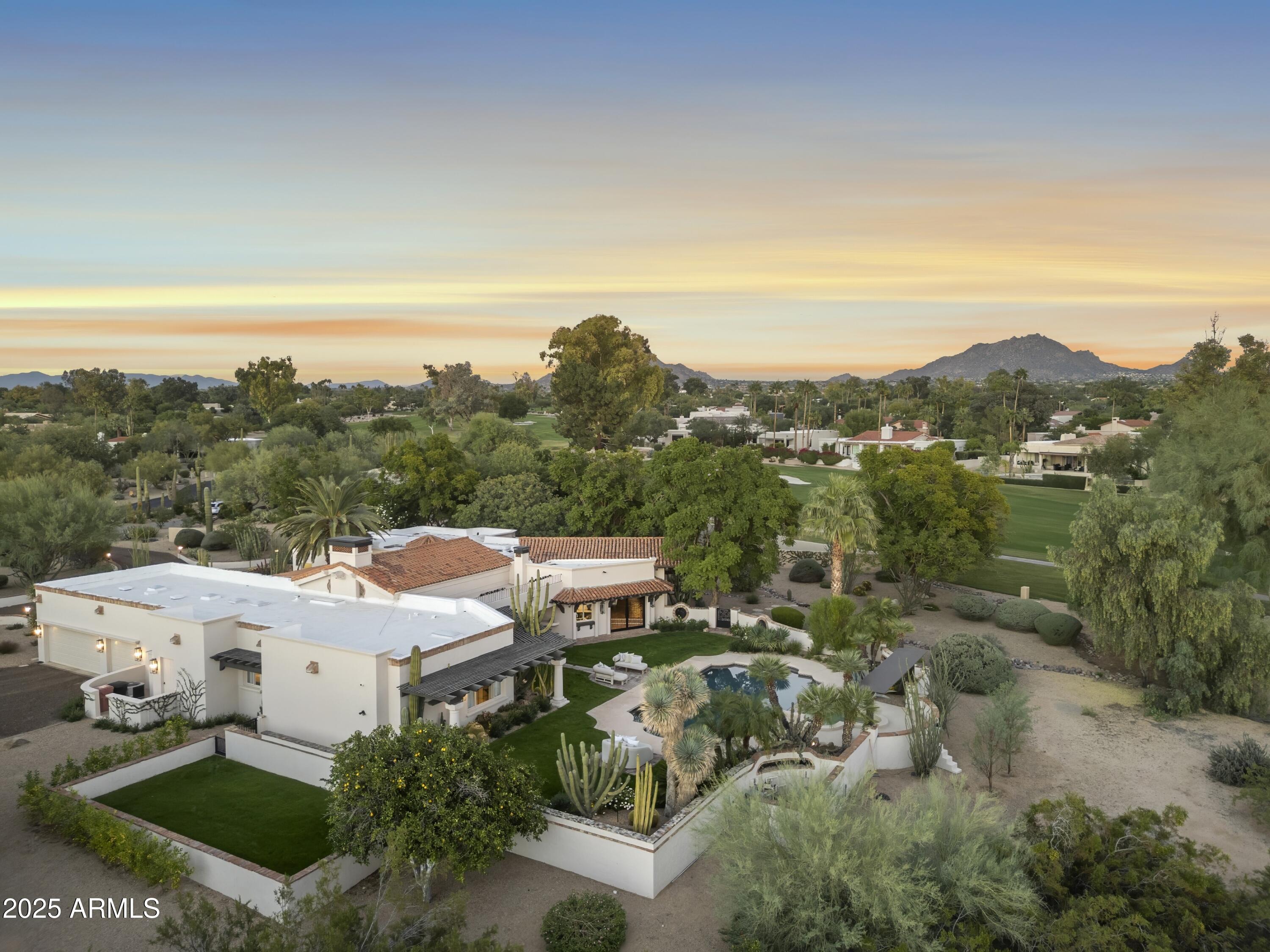 8119 E FOOTHILLS Drive