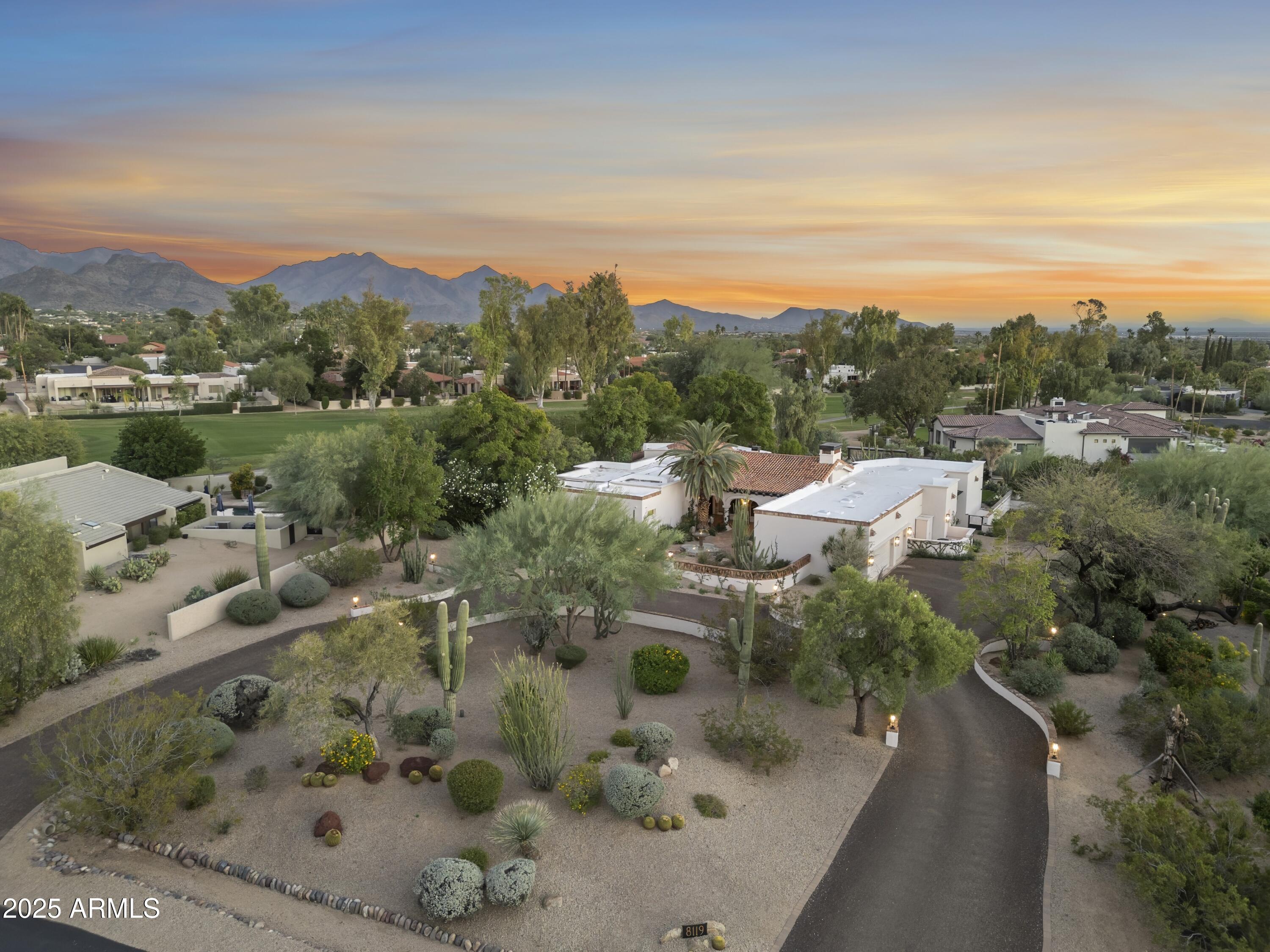 8119 E FOOTHILLS Drive