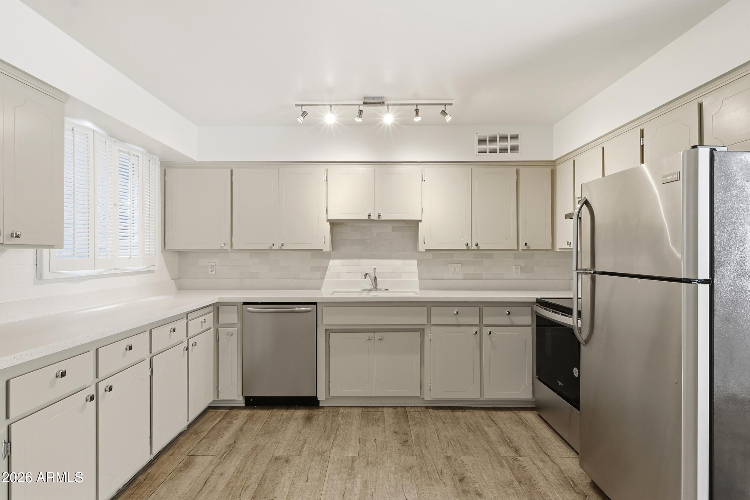 4102 E CALLE REDONDA 43