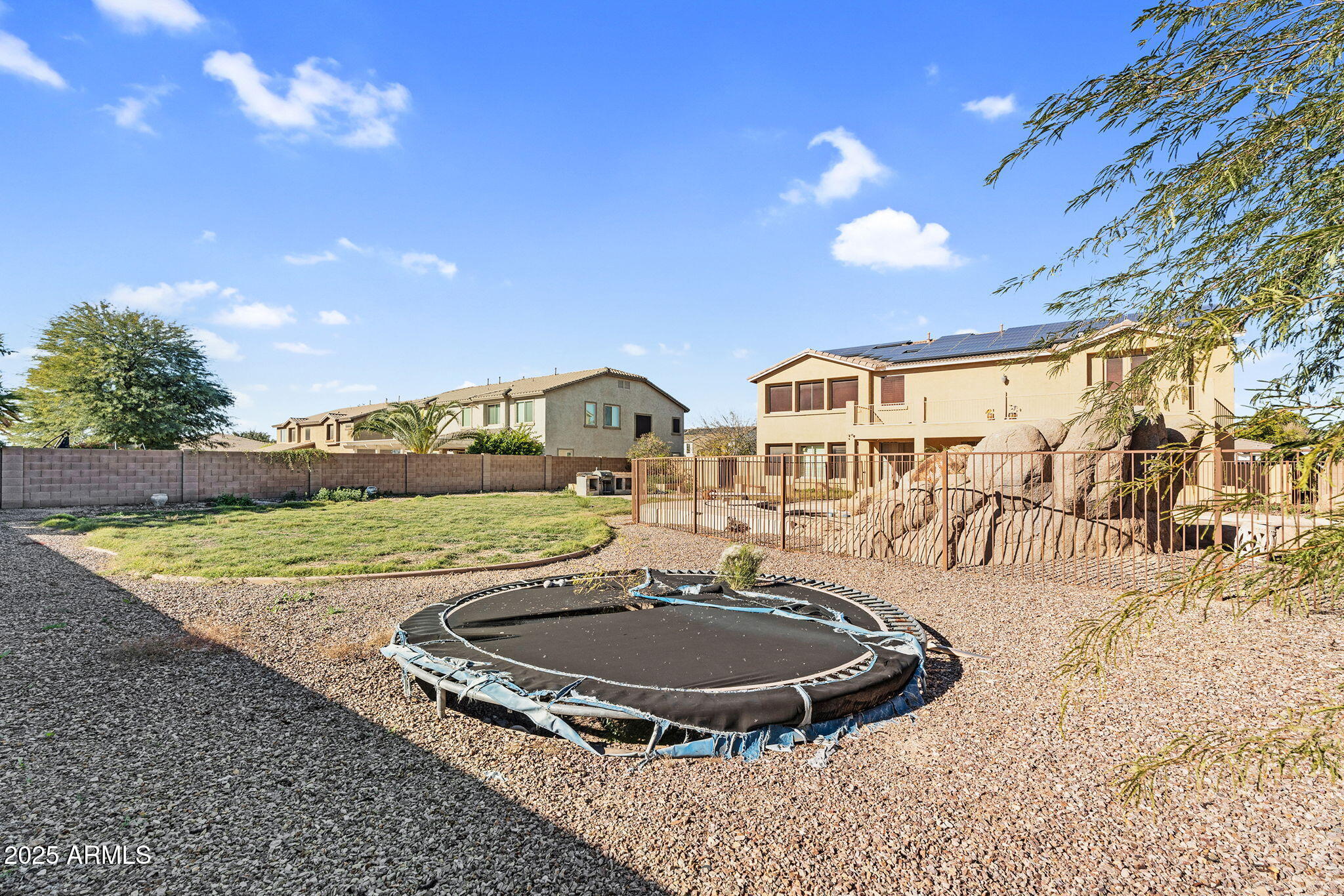 4167 E RAVENSWOOD Drive