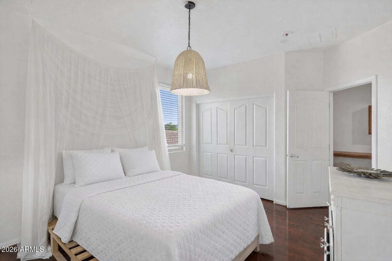 4167 E RAVENSWOOD Drive