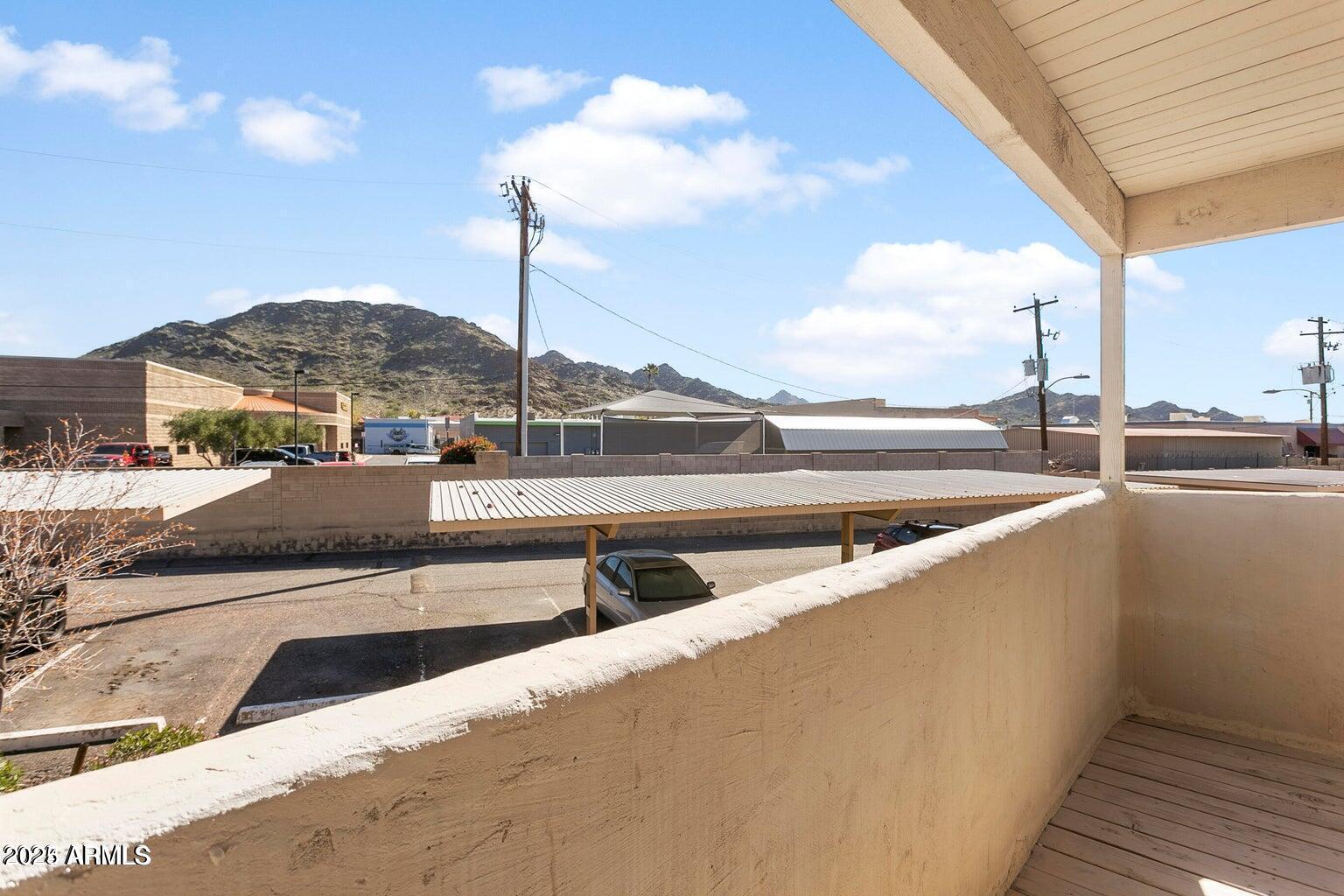 1425 E DESERT COVE Avenue 33