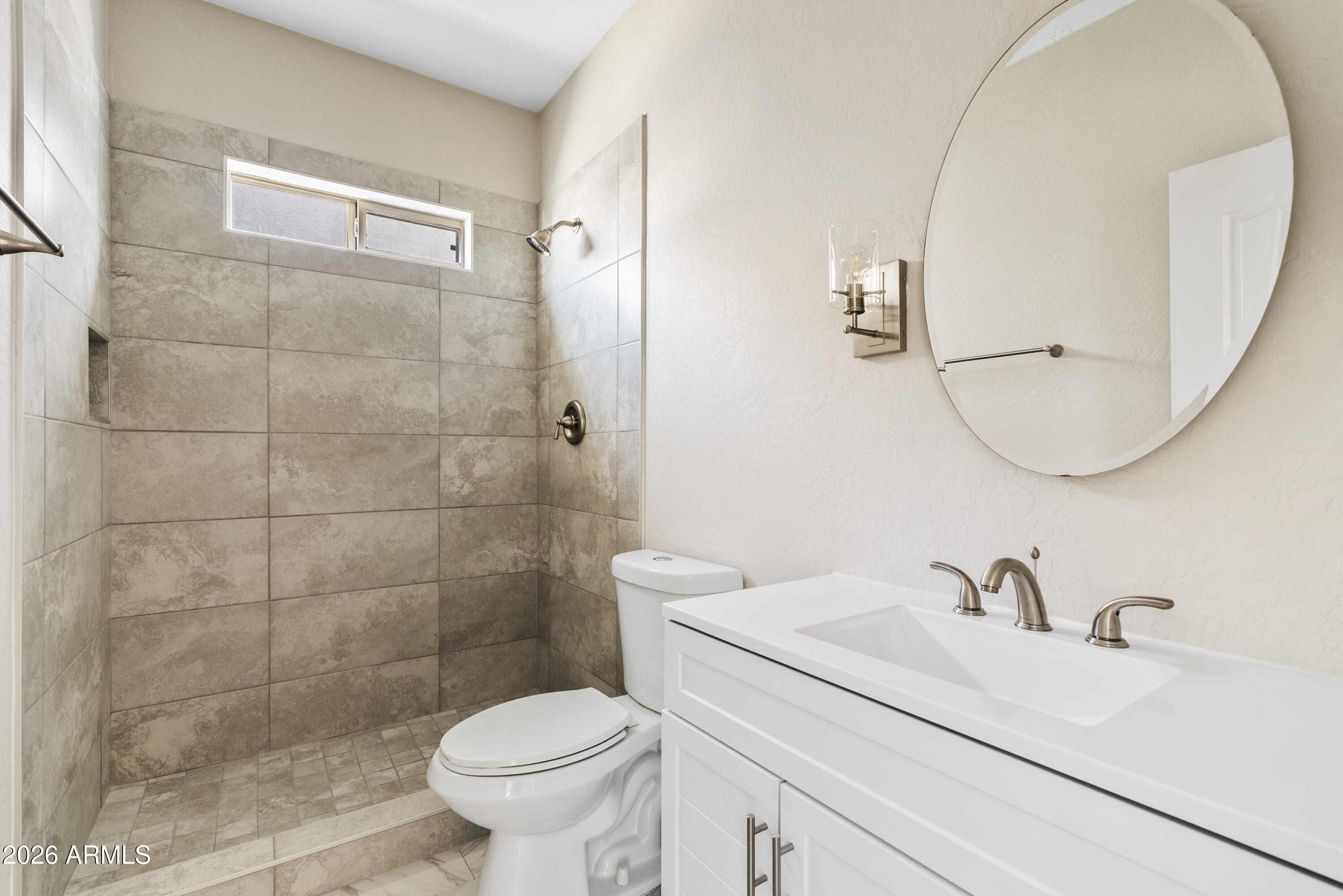 1932 N MESA Drive Unit: 33