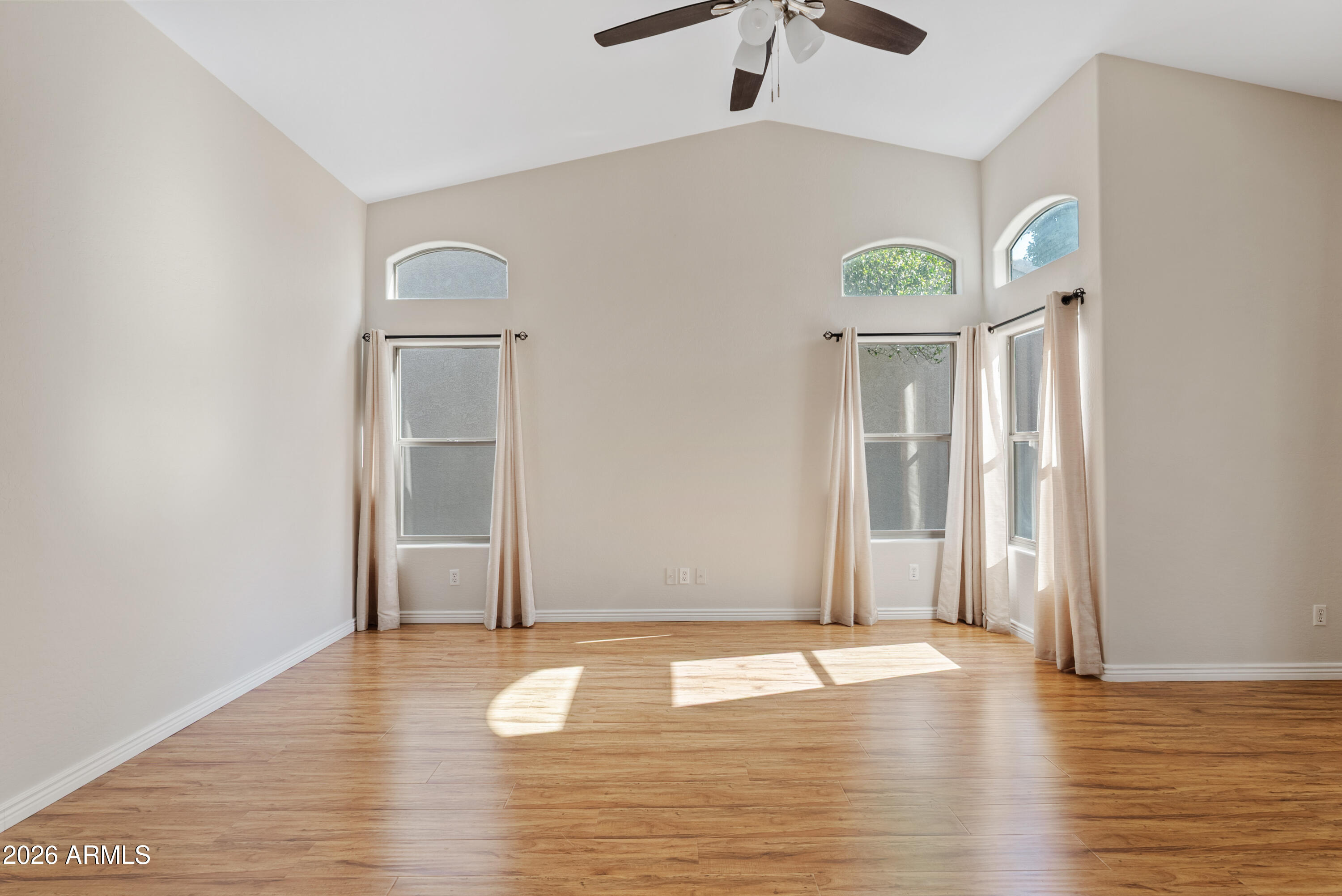 1932 N MESA Drive Unit: 33