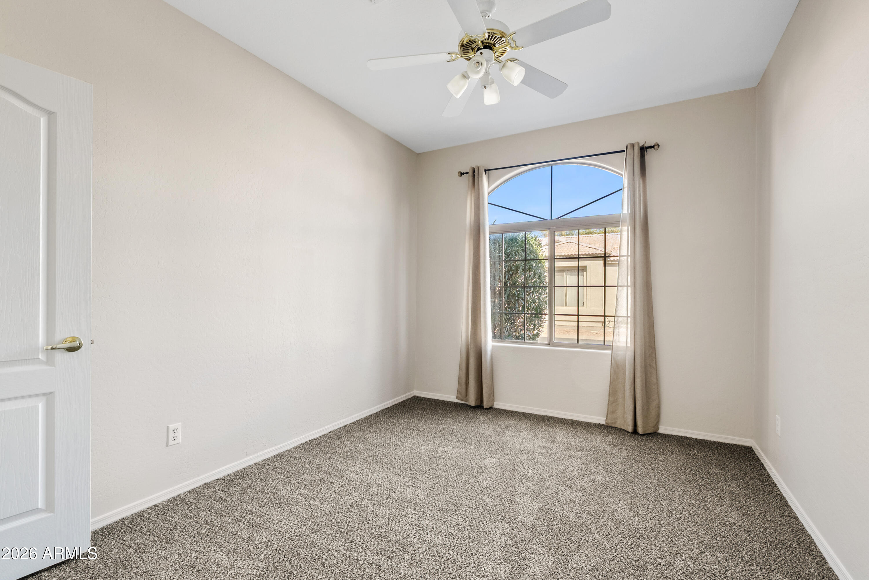 1932 N MESA Drive Unit: 33