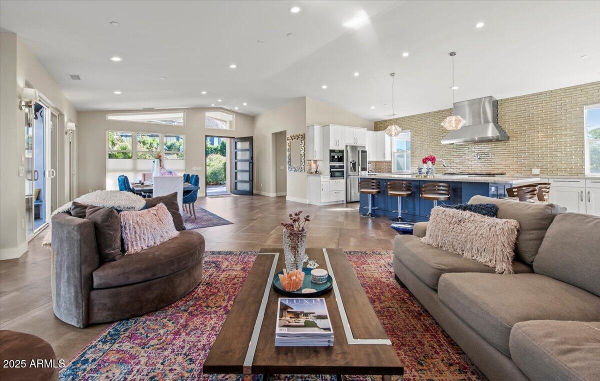 4830 E Mcdonald Drive