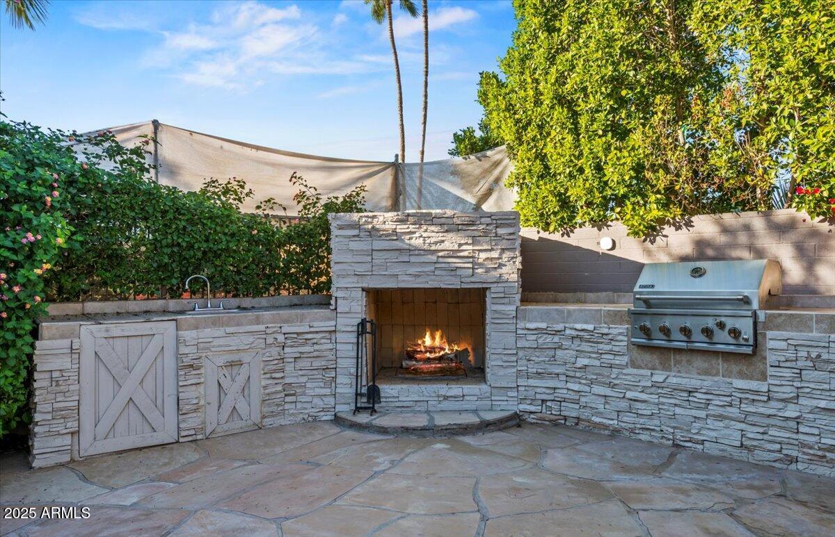 4830 E Mcdonald Drive