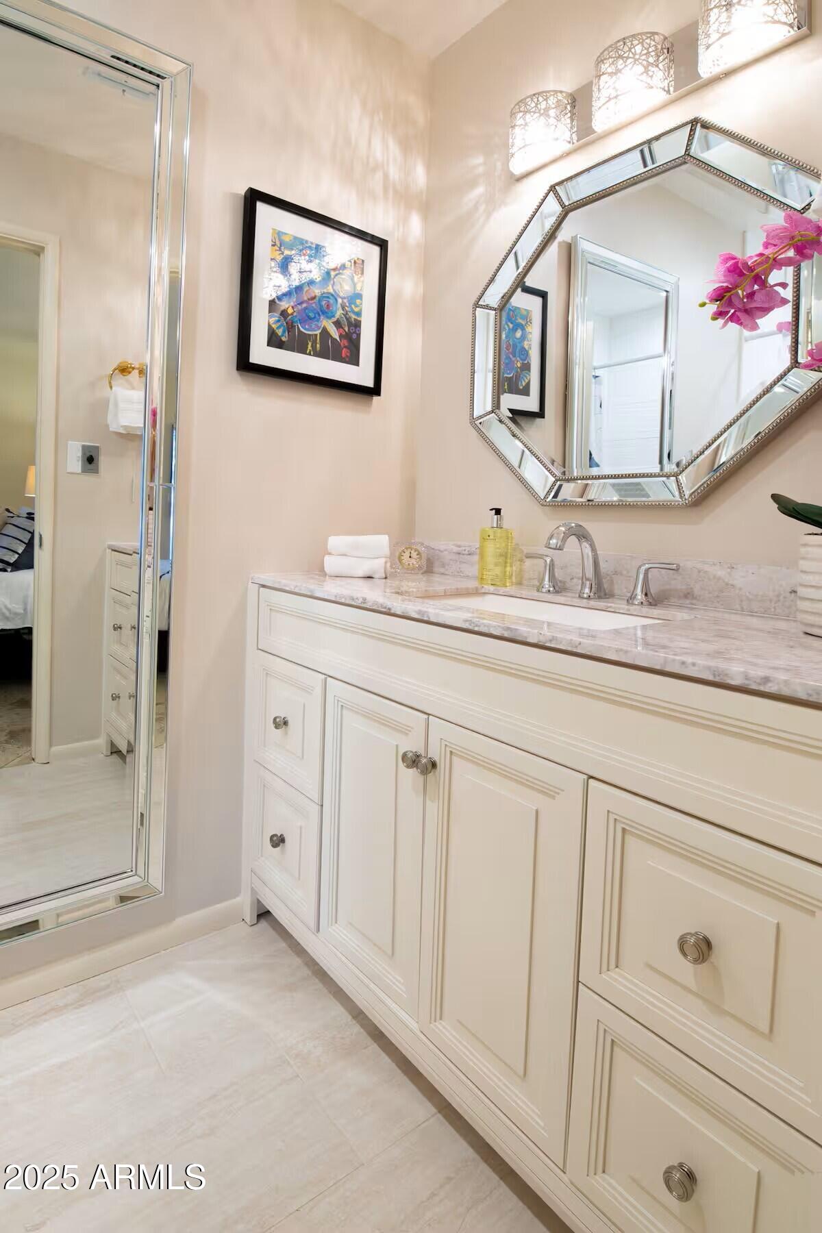 4830 E Mcdonald Drive