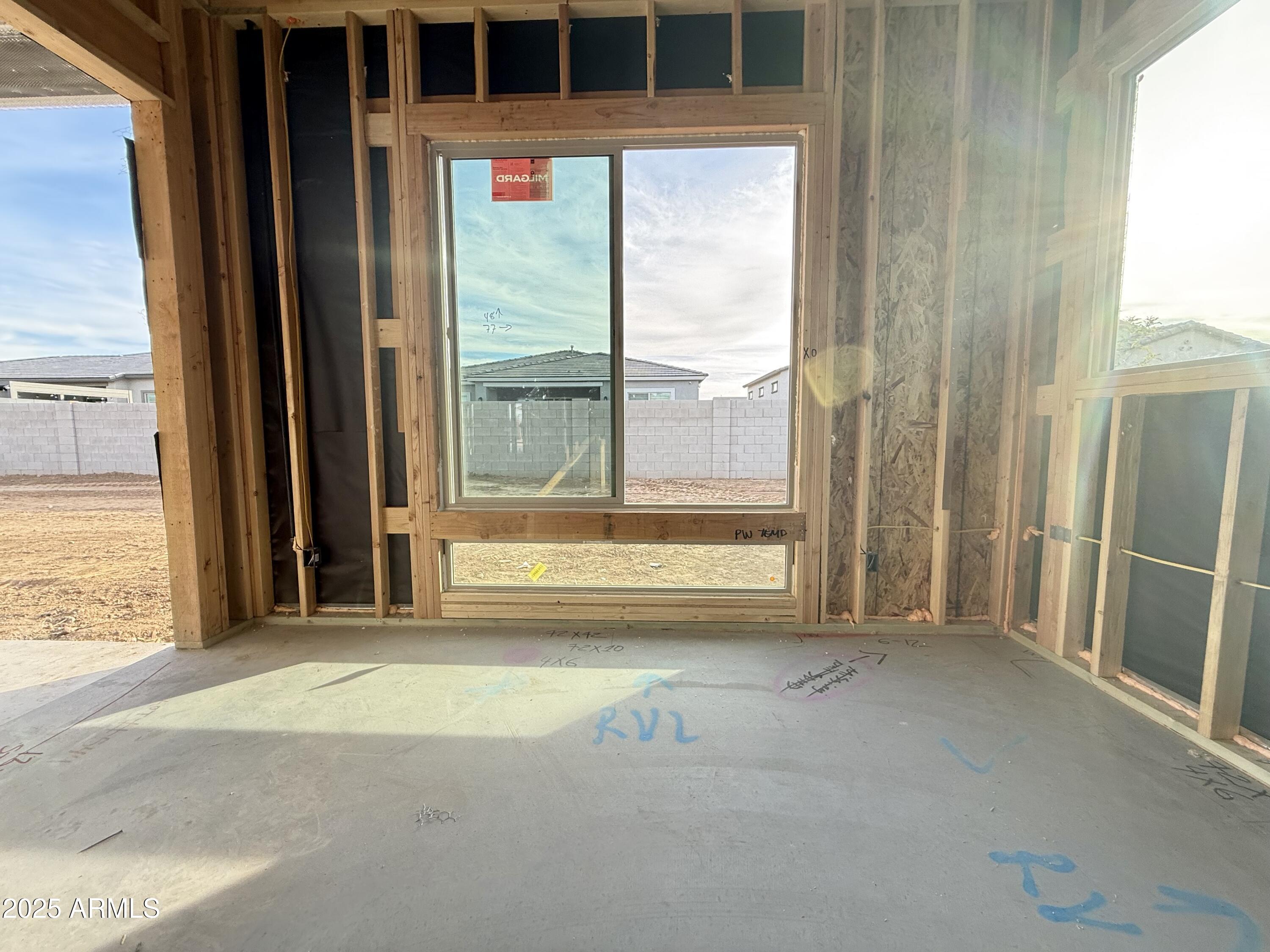 22889 E TWIN ACRES Drive