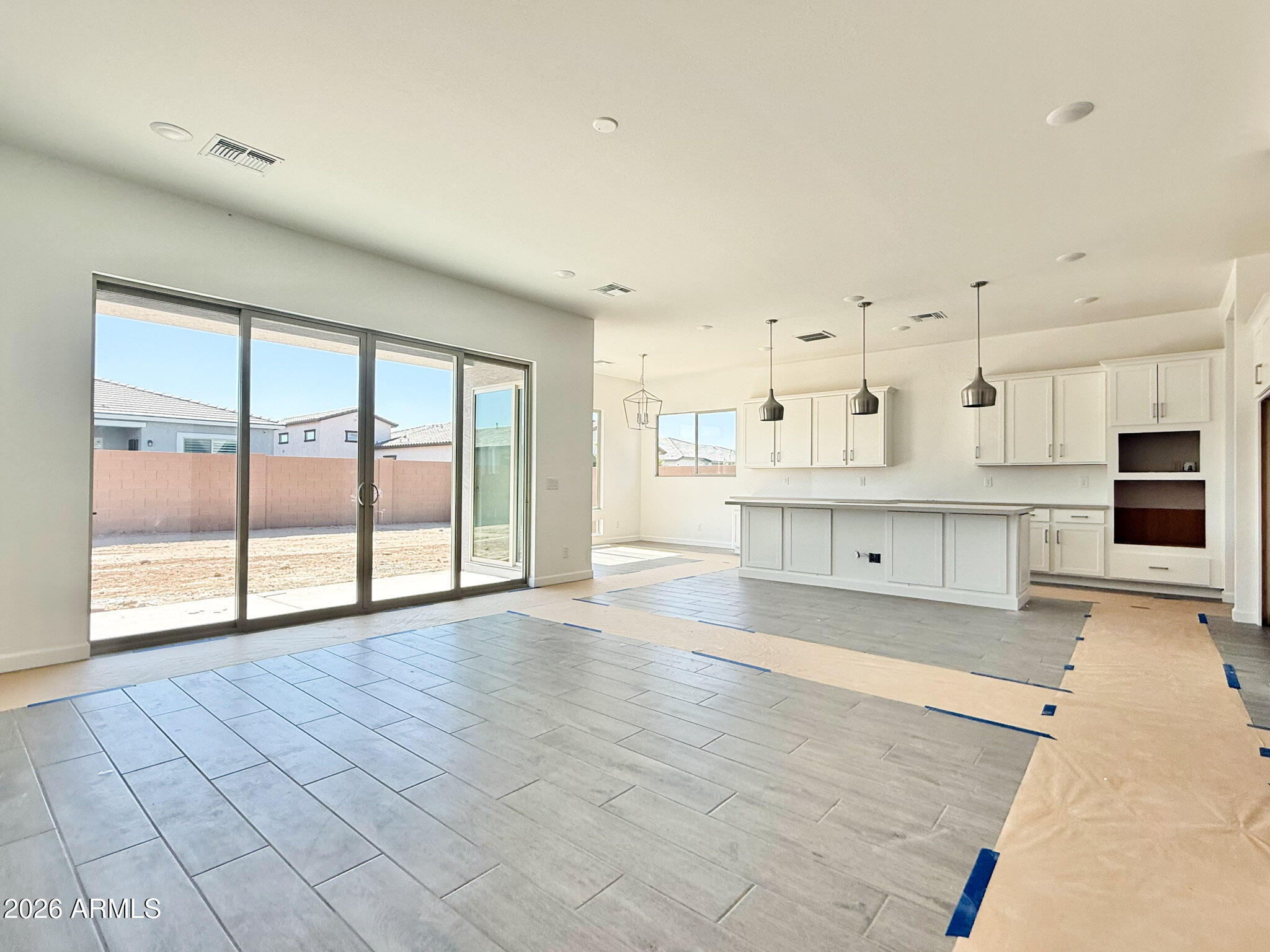 22889 E TWIN ACRES Drive