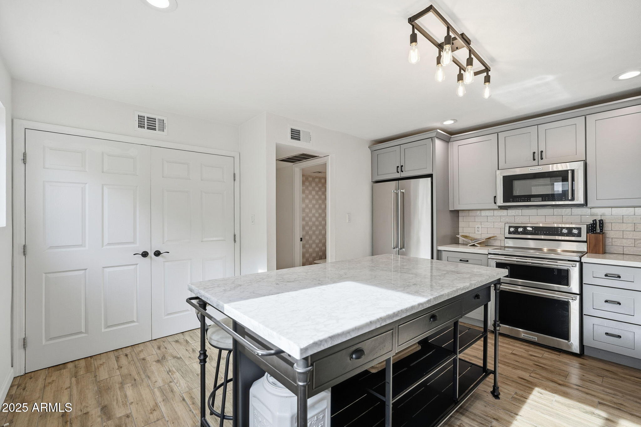 4925 N 73RD Street 1