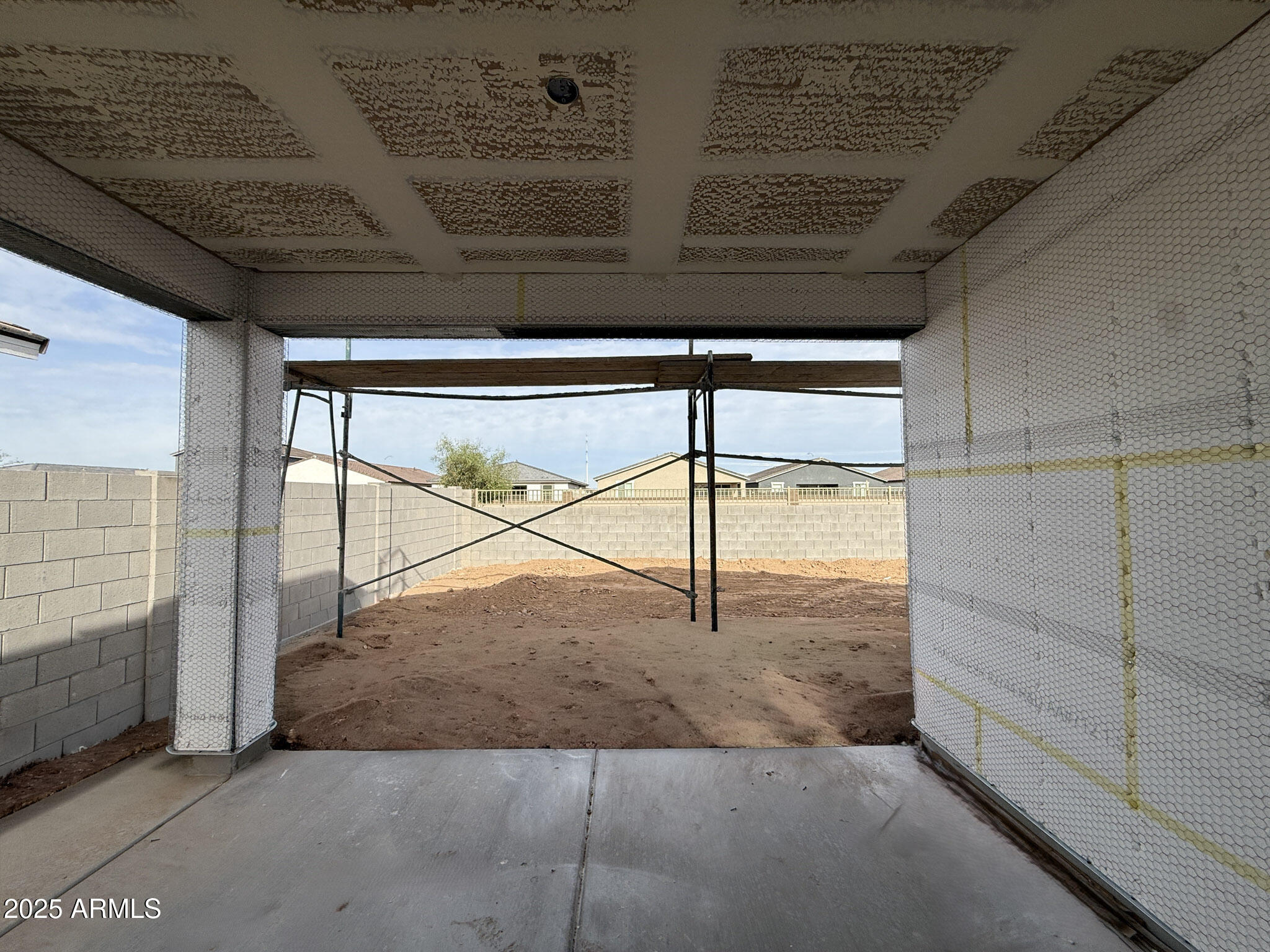 9542 W TAMARISK Avenue