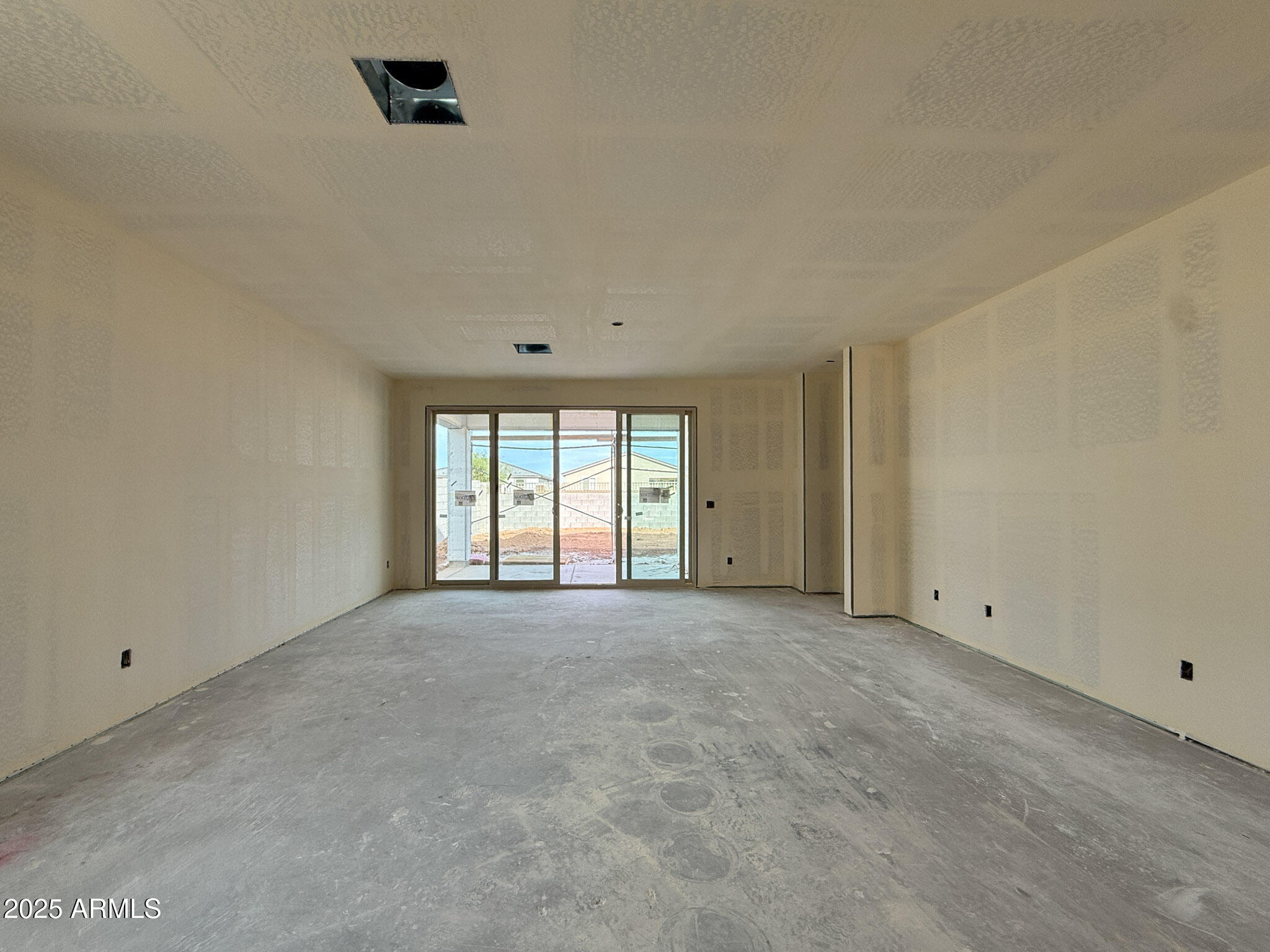 9542 W TAMARISK Avenue