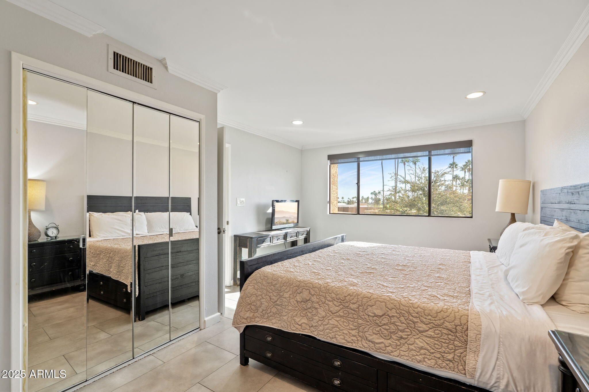 7401 N SCOTTSDALE Road 24