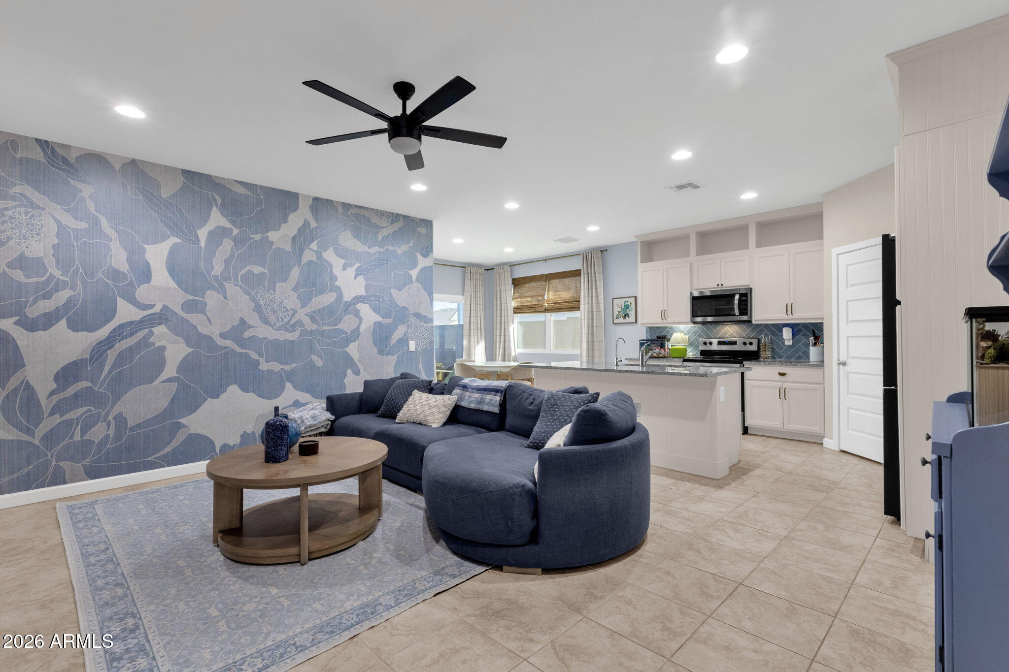 2532 W Shanley Avenue