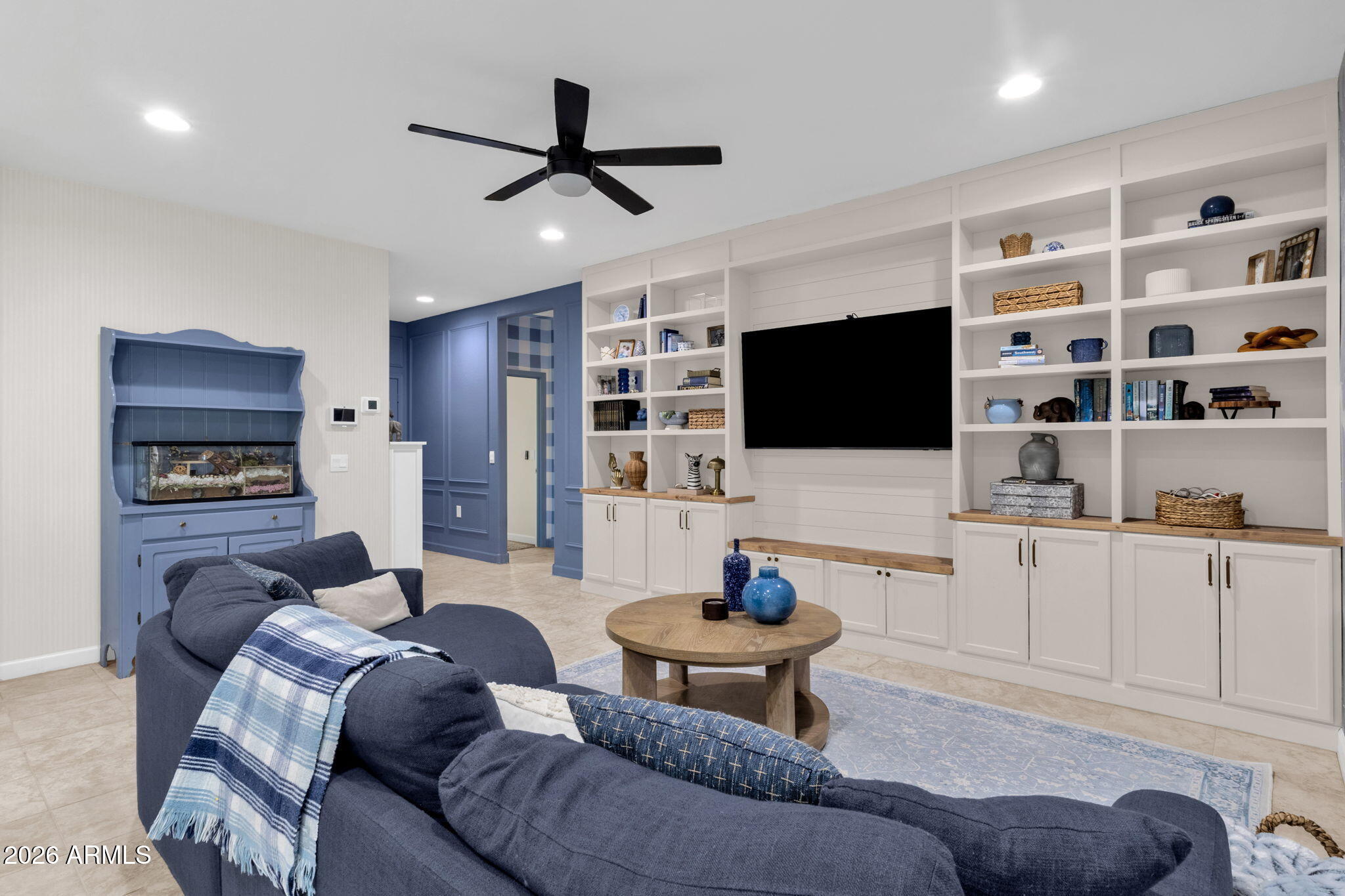 2532 W Shanley Avenue