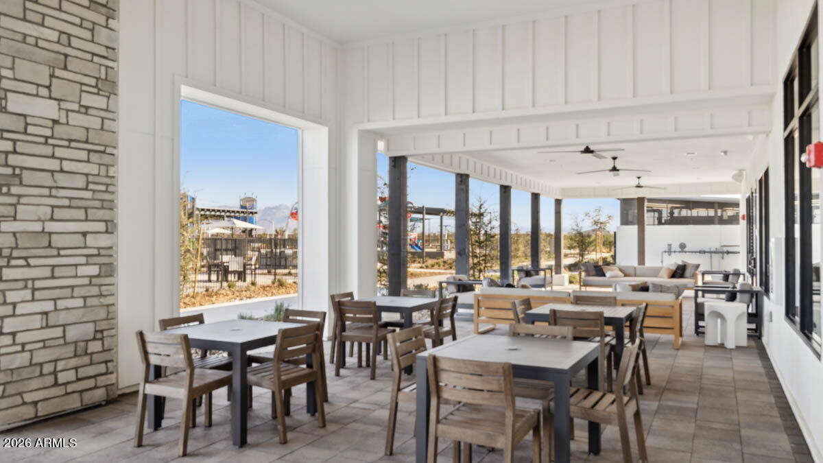 2532 W Shanley Avenue