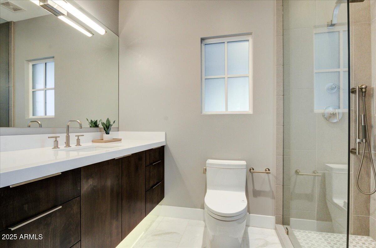 9467 E ROCKWOOD Drive