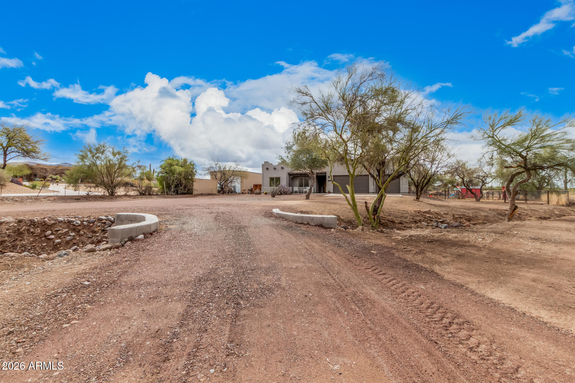 42419 N CENTRAL Avenue