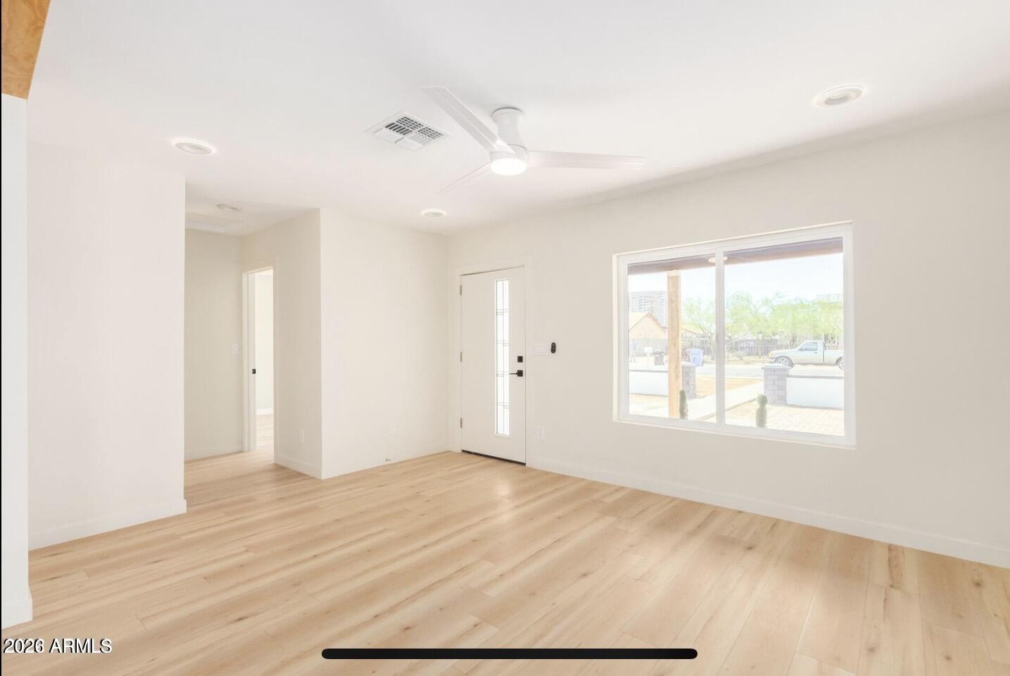 902 E FAIRMOUNT Avenue