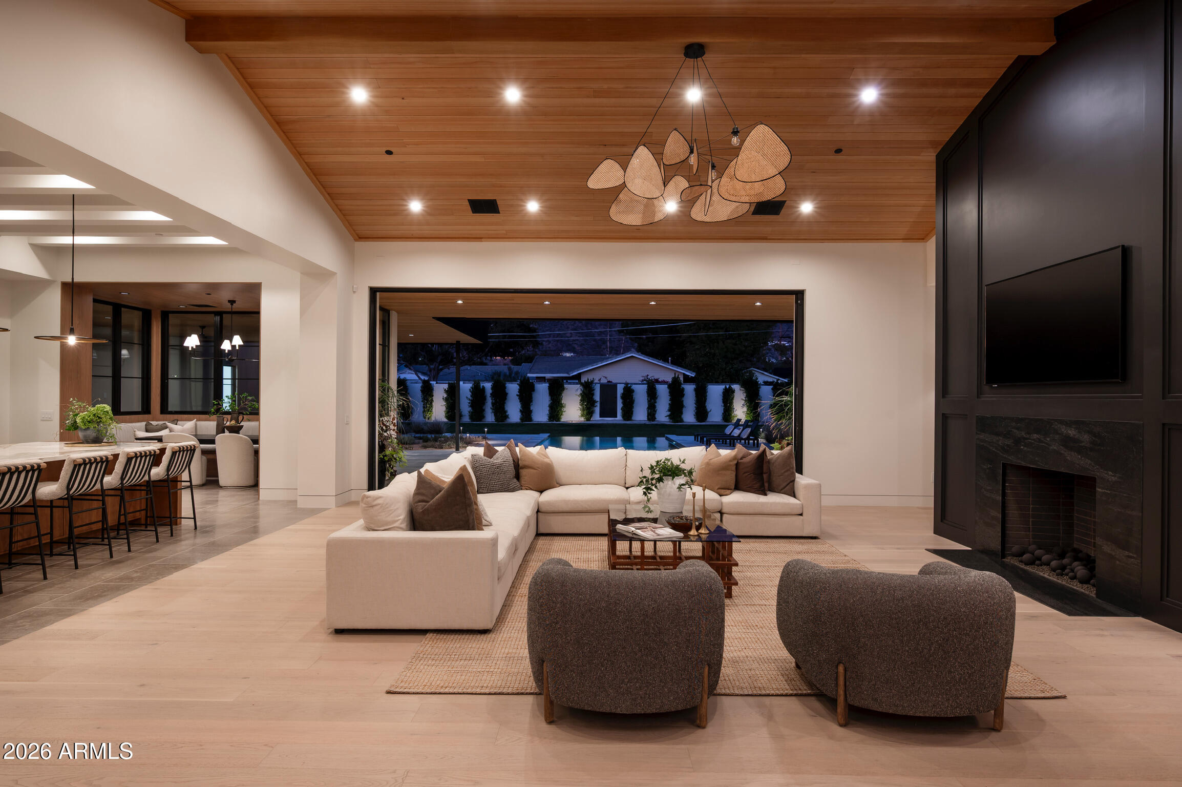 4864 E LAFAYETTE Boulevard