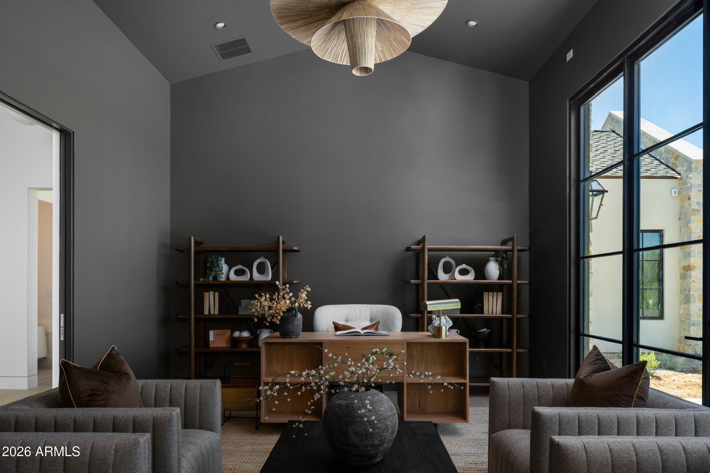 4864 E LAFAYETTE Boulevard