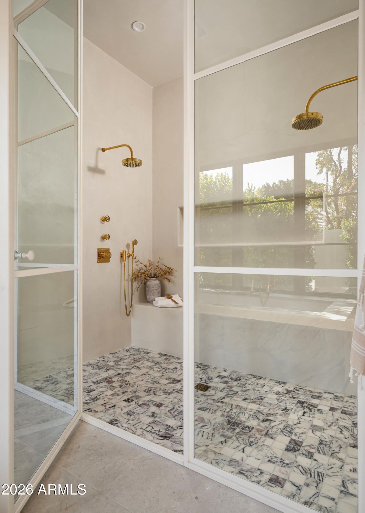 4864 E LAFAYETTE Boulevard