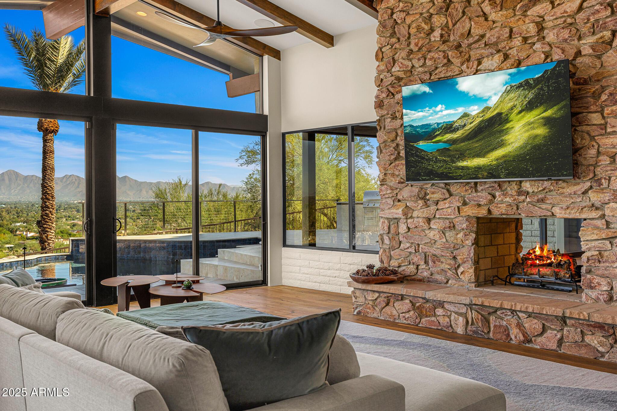 6331 E Hummingbird Lane