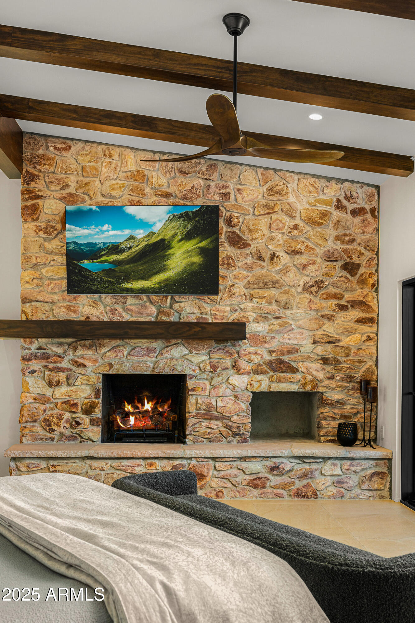 6331 E Hummingbird Lane