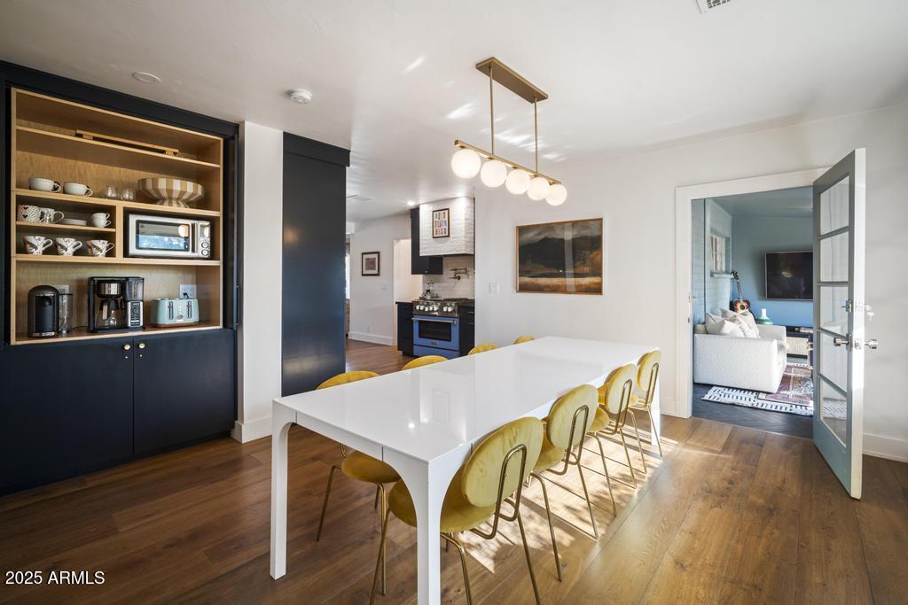 8221 E EDGEMONT Avenue