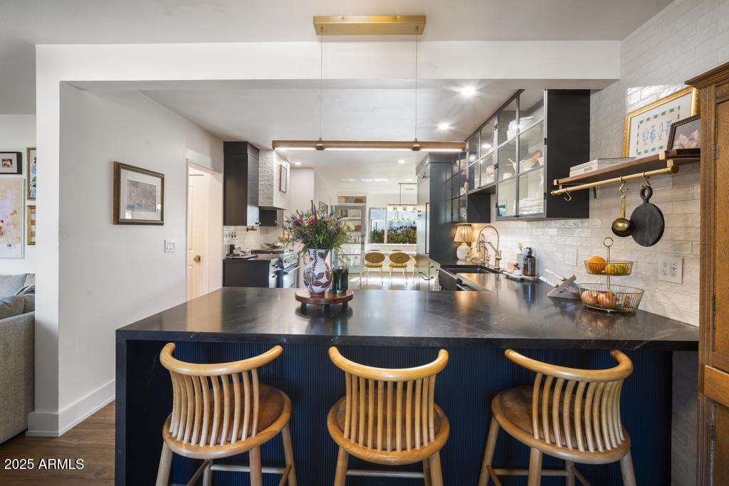 8221 E EDGEMONT Avenue