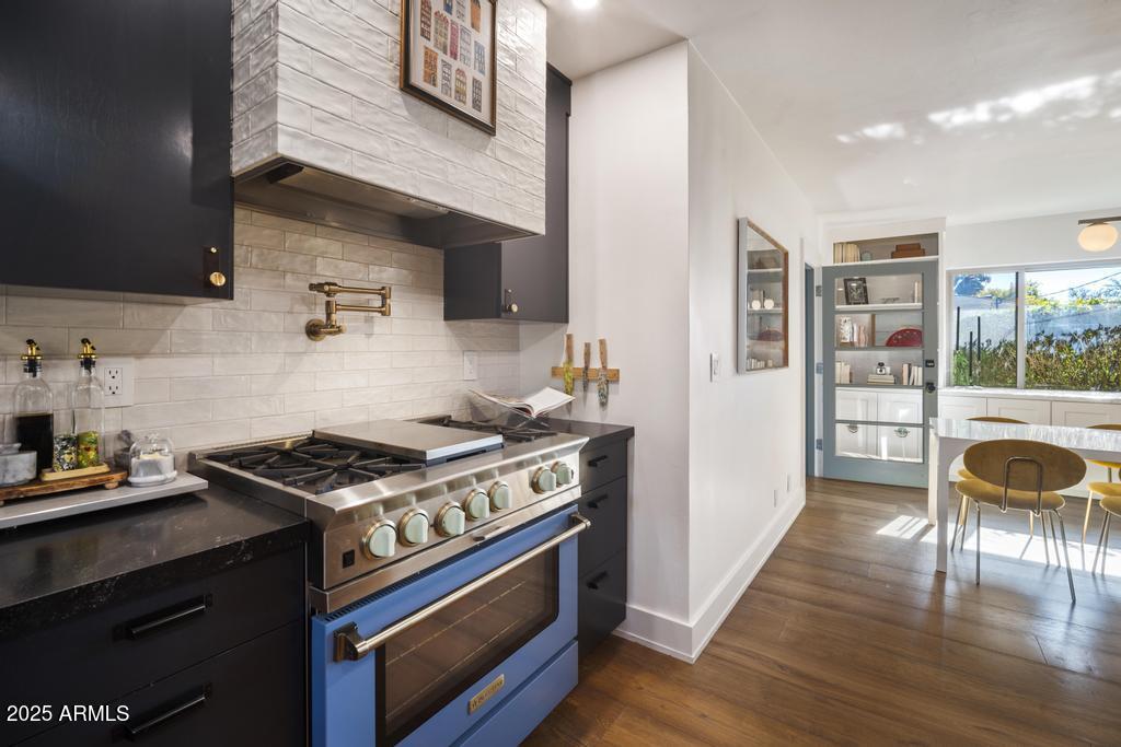 8221 E EDGEMONT Avenue