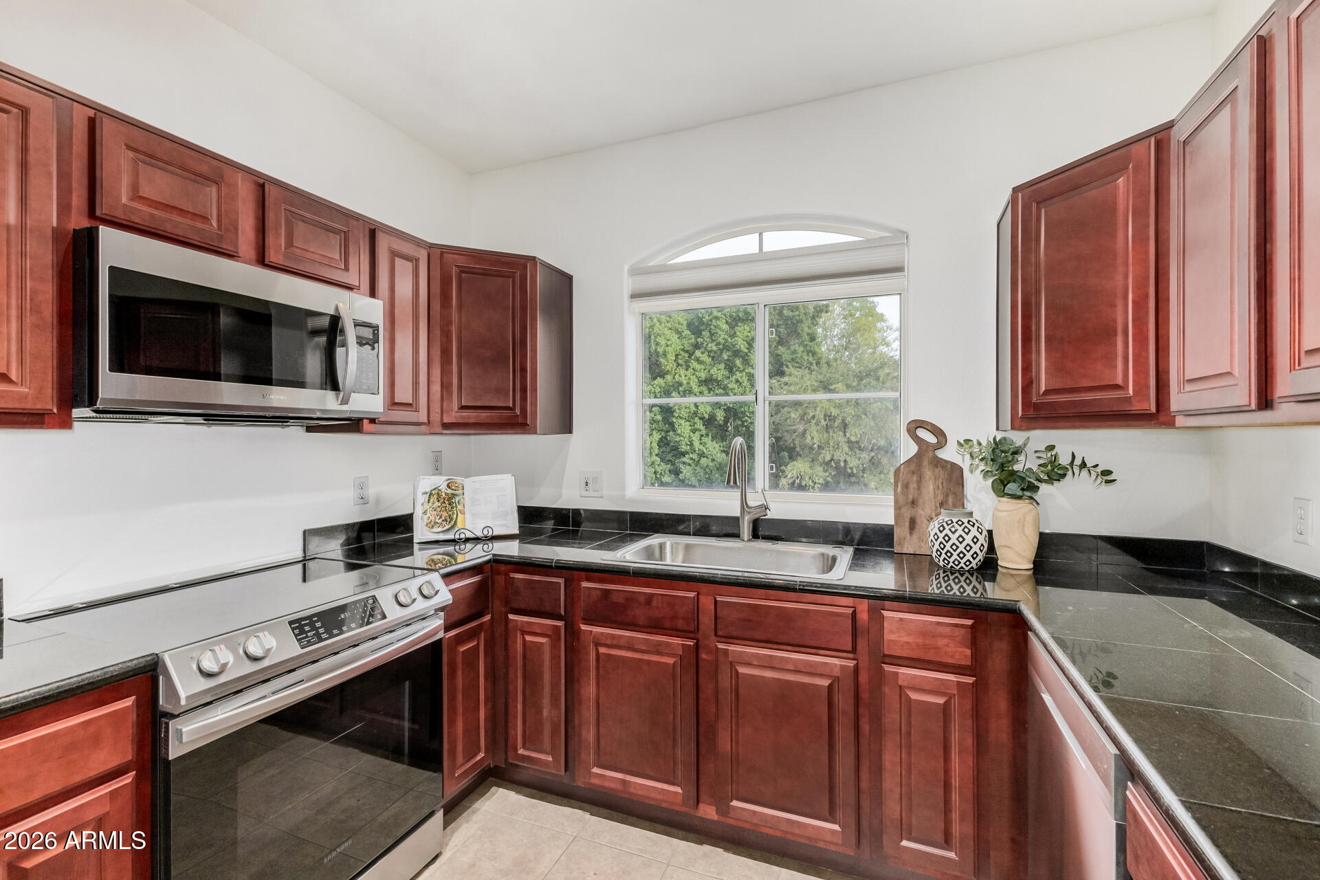 5335 E SHEA Boulevard 2082